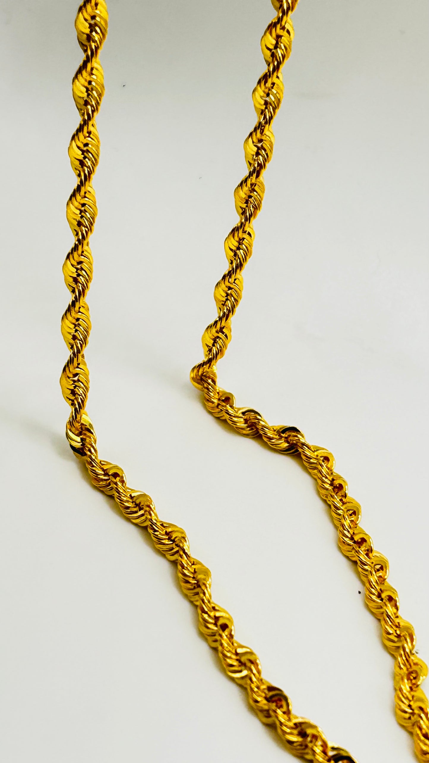 22ct Gold Hollow Rope Chain (9.4g, 18 Inches, Hallmarked)