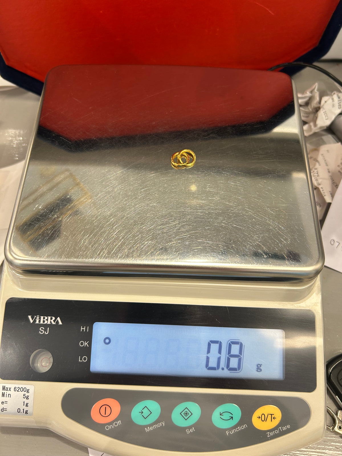 22ct Gold Earrings – 0.8g (Hallmarked)