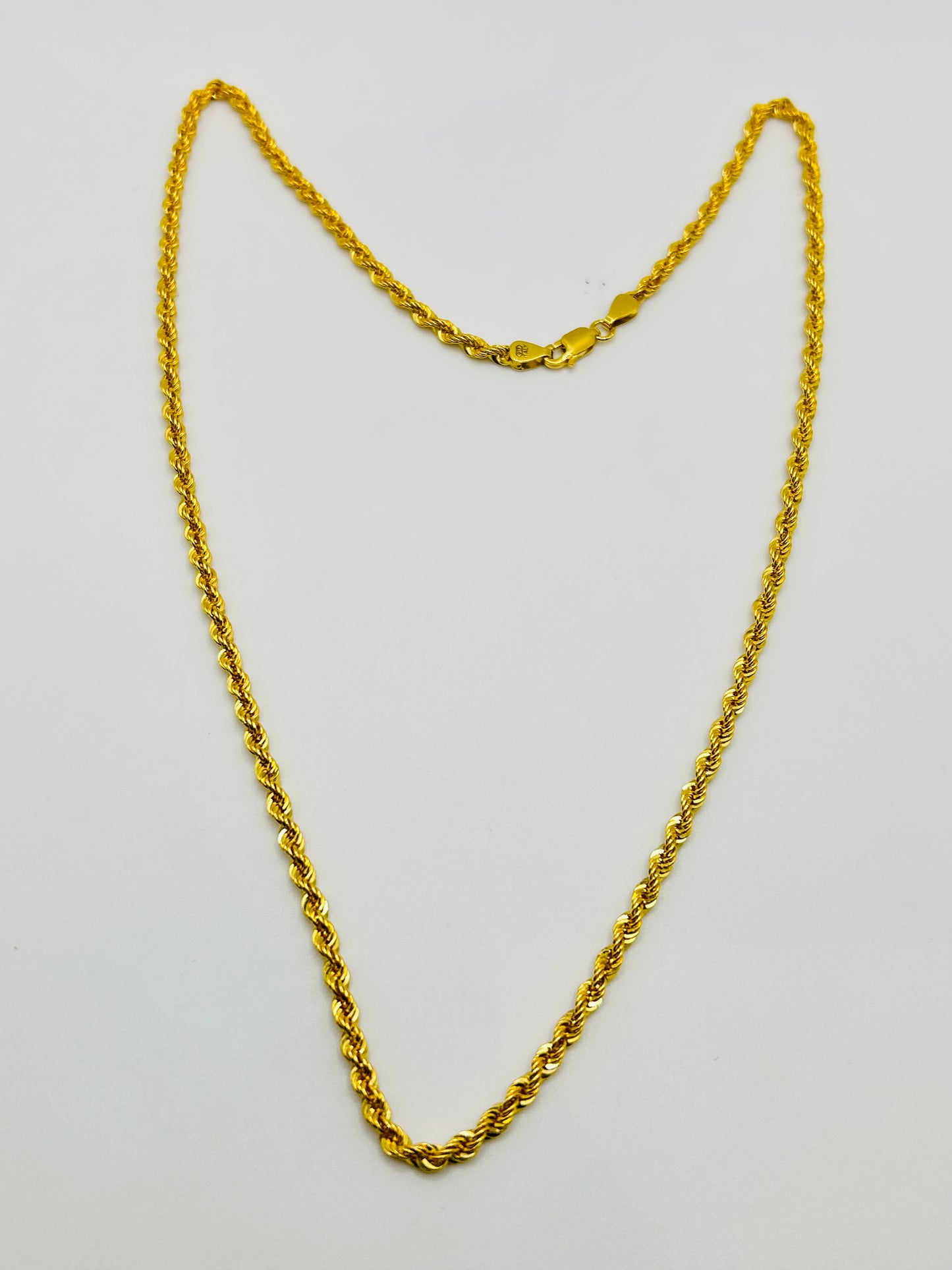 22ct Gold Rope Chain (Hollow) – 8.1g, 20 Inches, Hallmarked