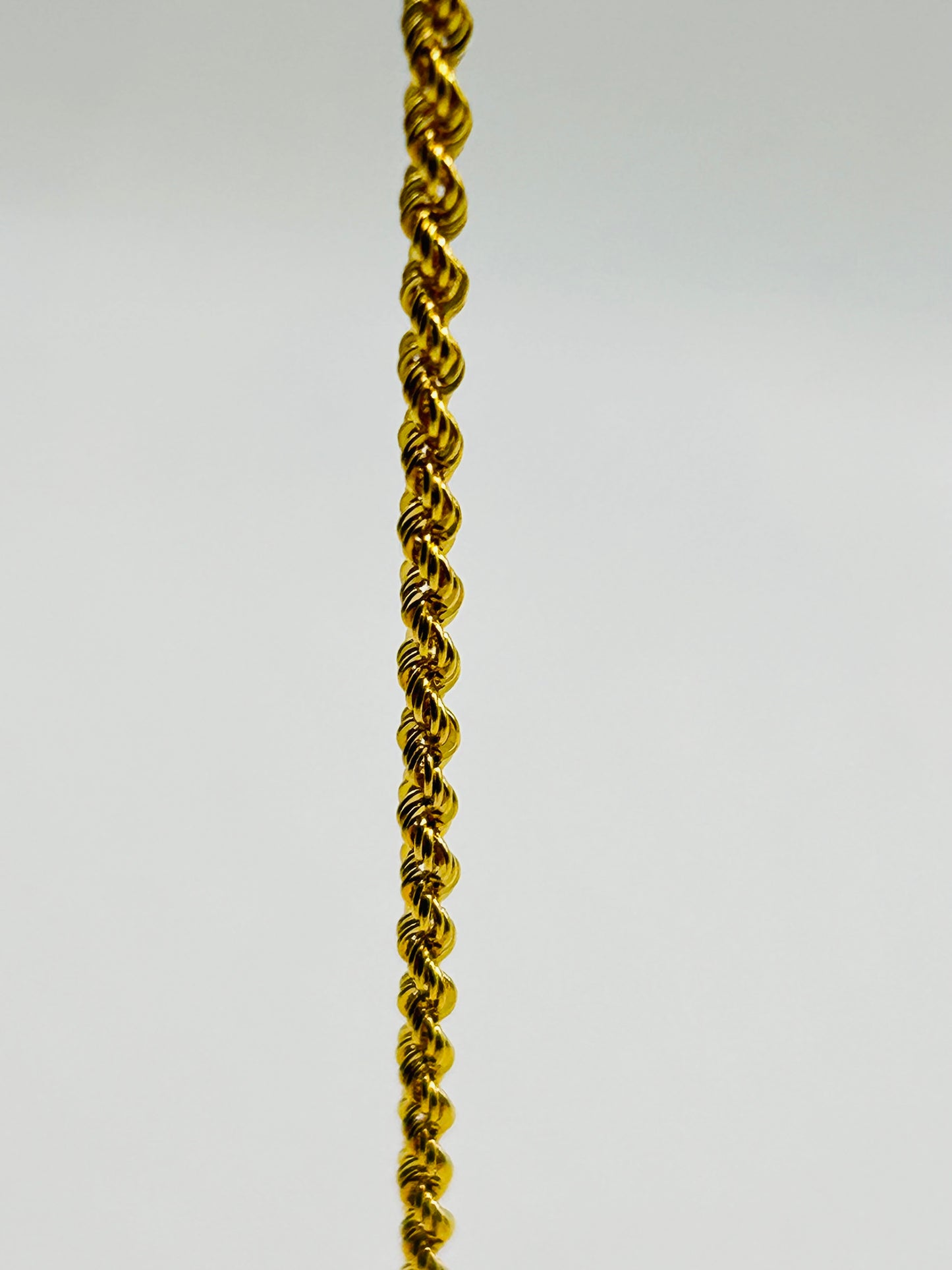 22ct Gold Rope Chain (Hollow) – 8.1g, 20 Inches, Hallmarked
