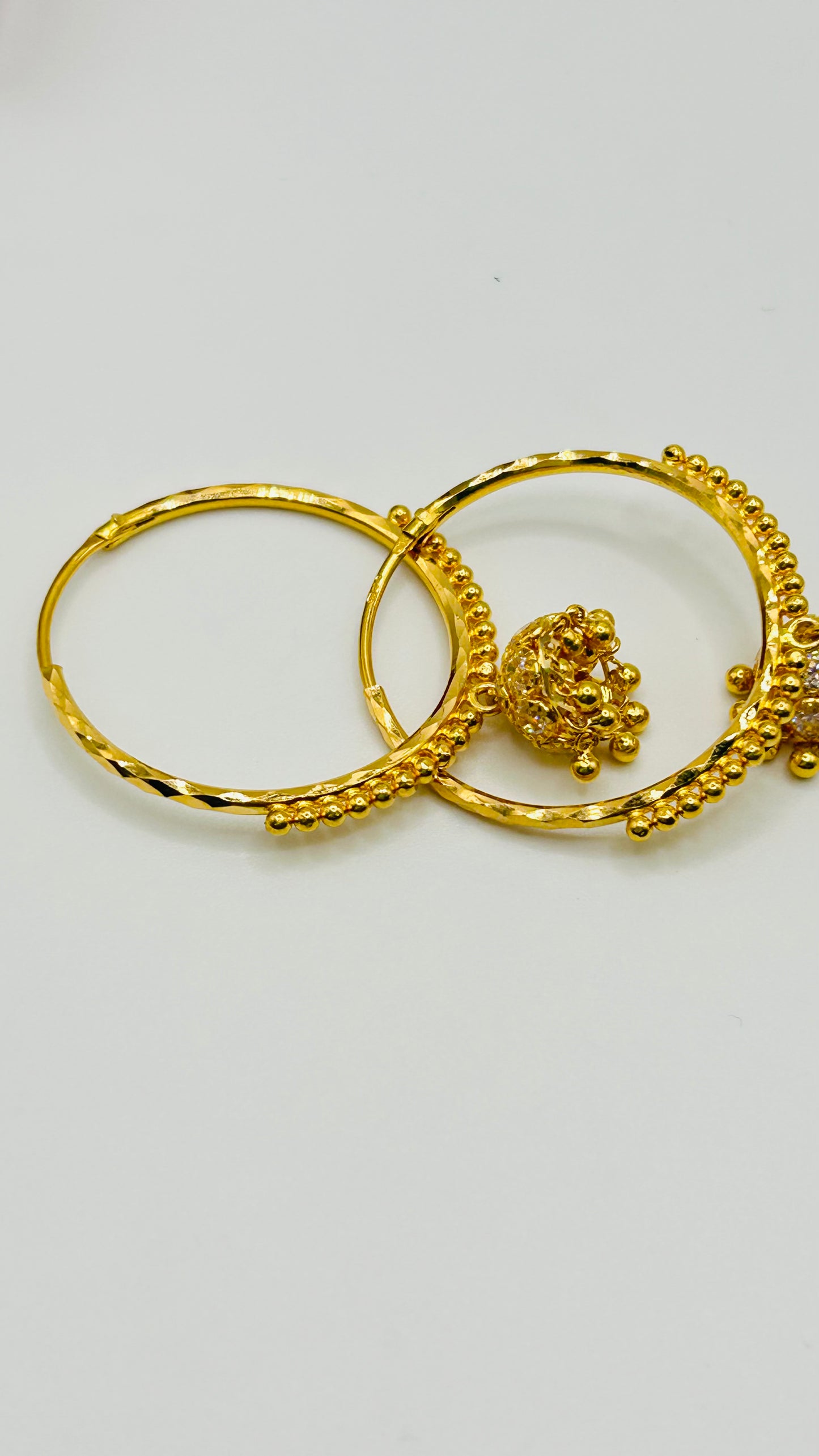 22ct Gold Earrings – 6.6g, Hallmarked