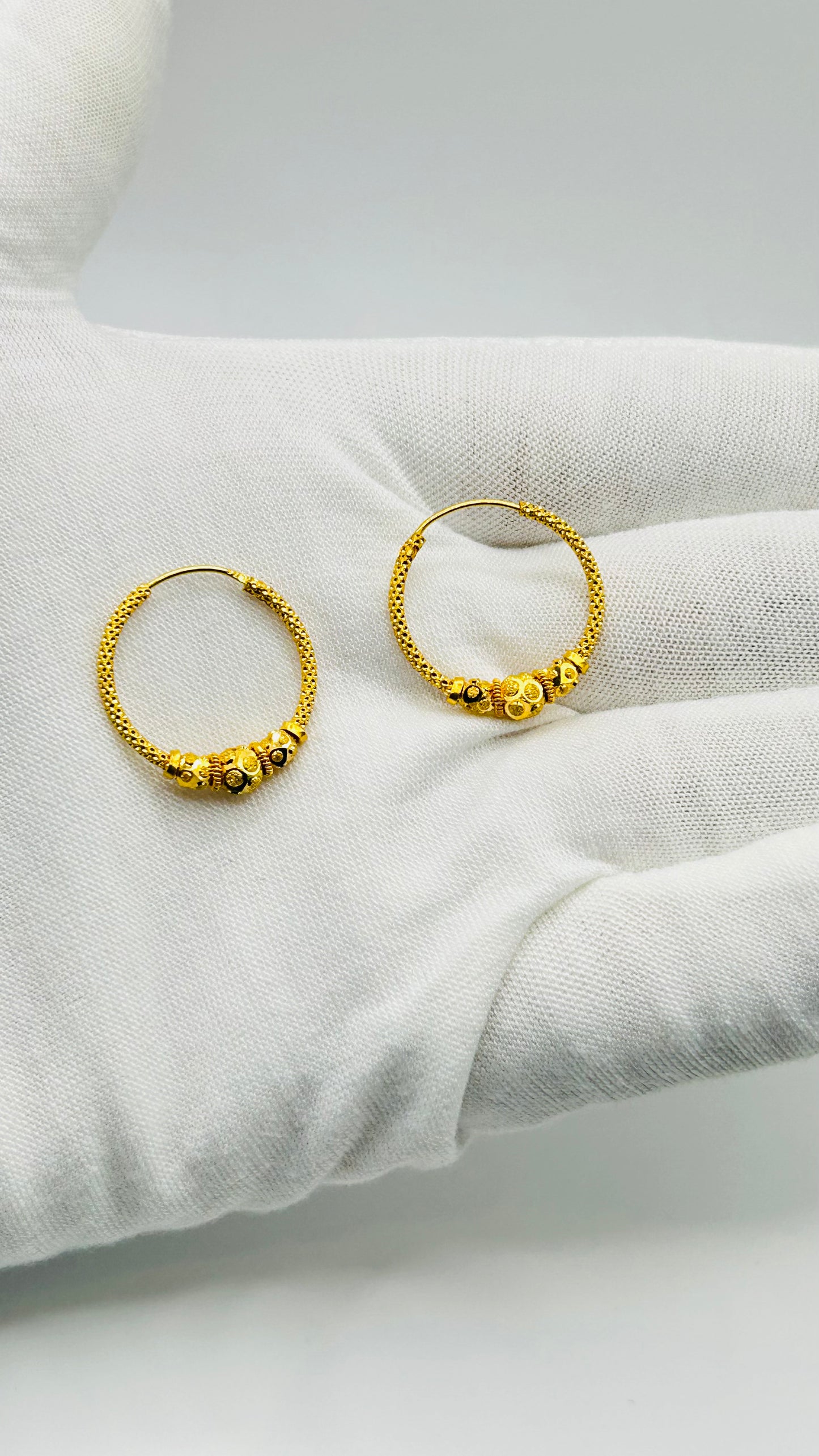 22ct Gold Earrings – 3.3g, Hallmarked
