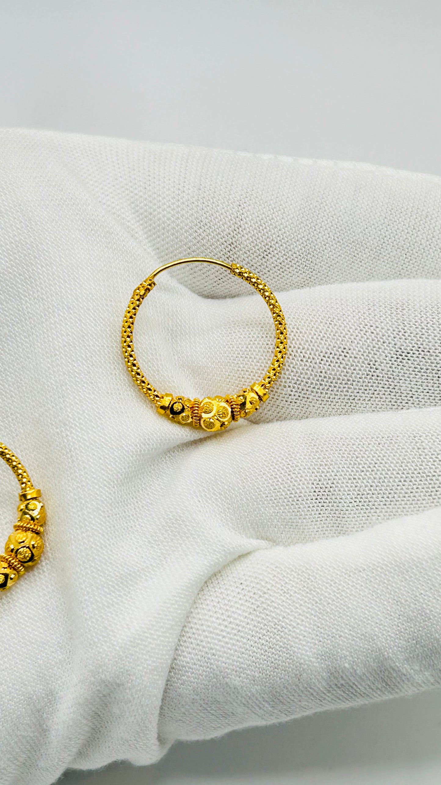 22ct Gold Earrings – 3.3g, Hallmarked