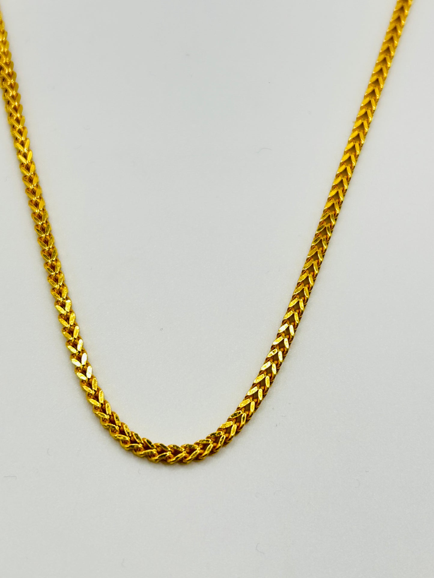22ct Gold Chain 8.6 gram 18 inches Hallmarked