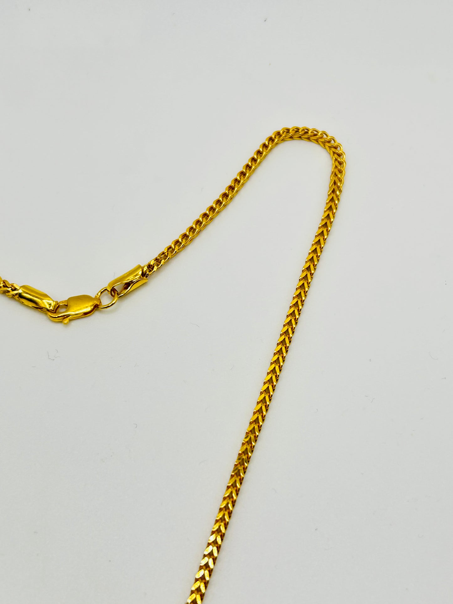 22ct Gold Chain 8.6 gram 18 inches Hallmarked