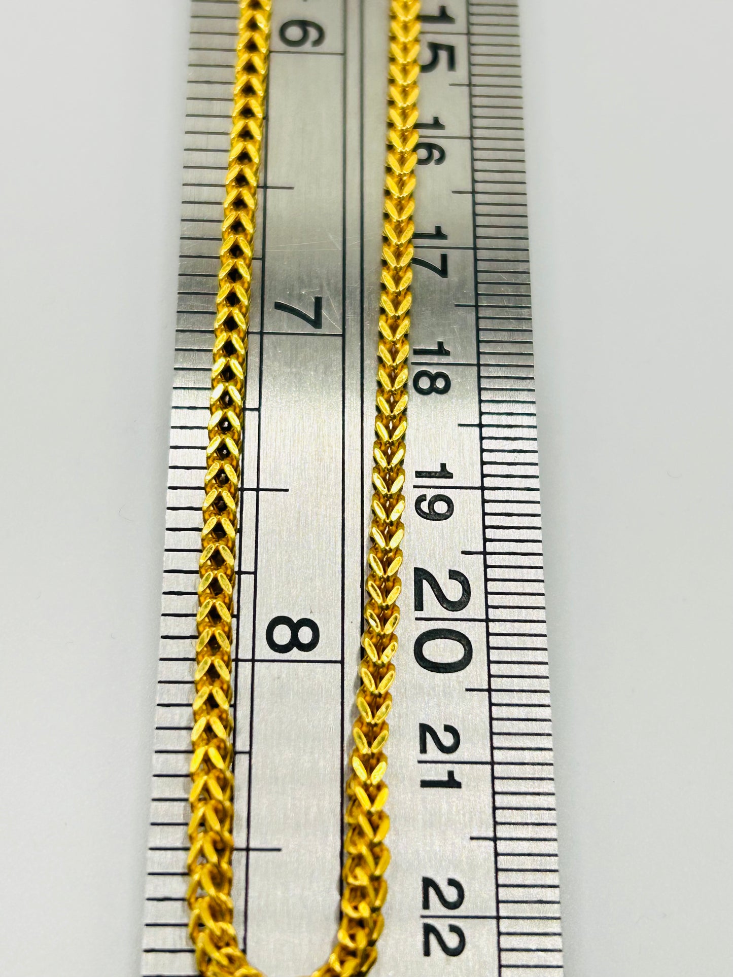 22ct Gold Chain 8.6 gram 18 inches Hallmarked