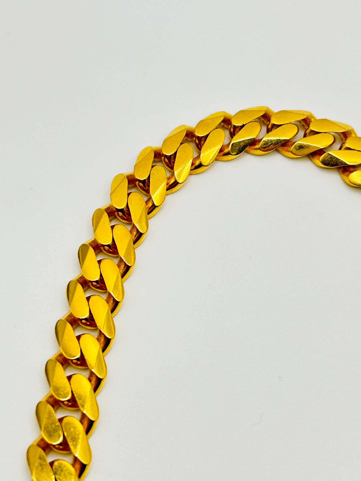 22ct Gold Bracelet – 20.8g 8 Inch (Hollow, Hallmarked & Punched)