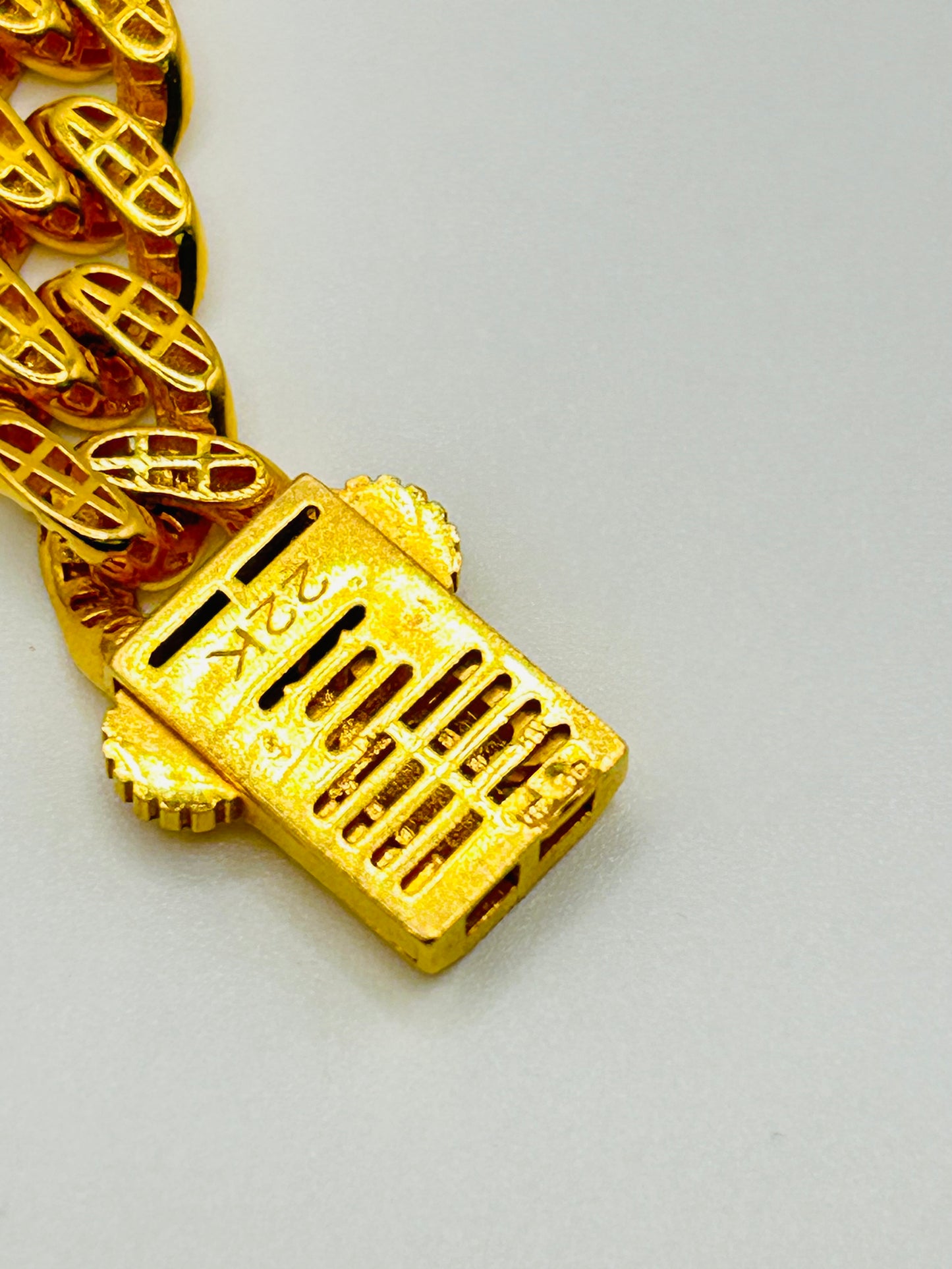 22ct Gold Bracelet – 20.8g 8 Inch (Hollow, Hallmarked & Punched)