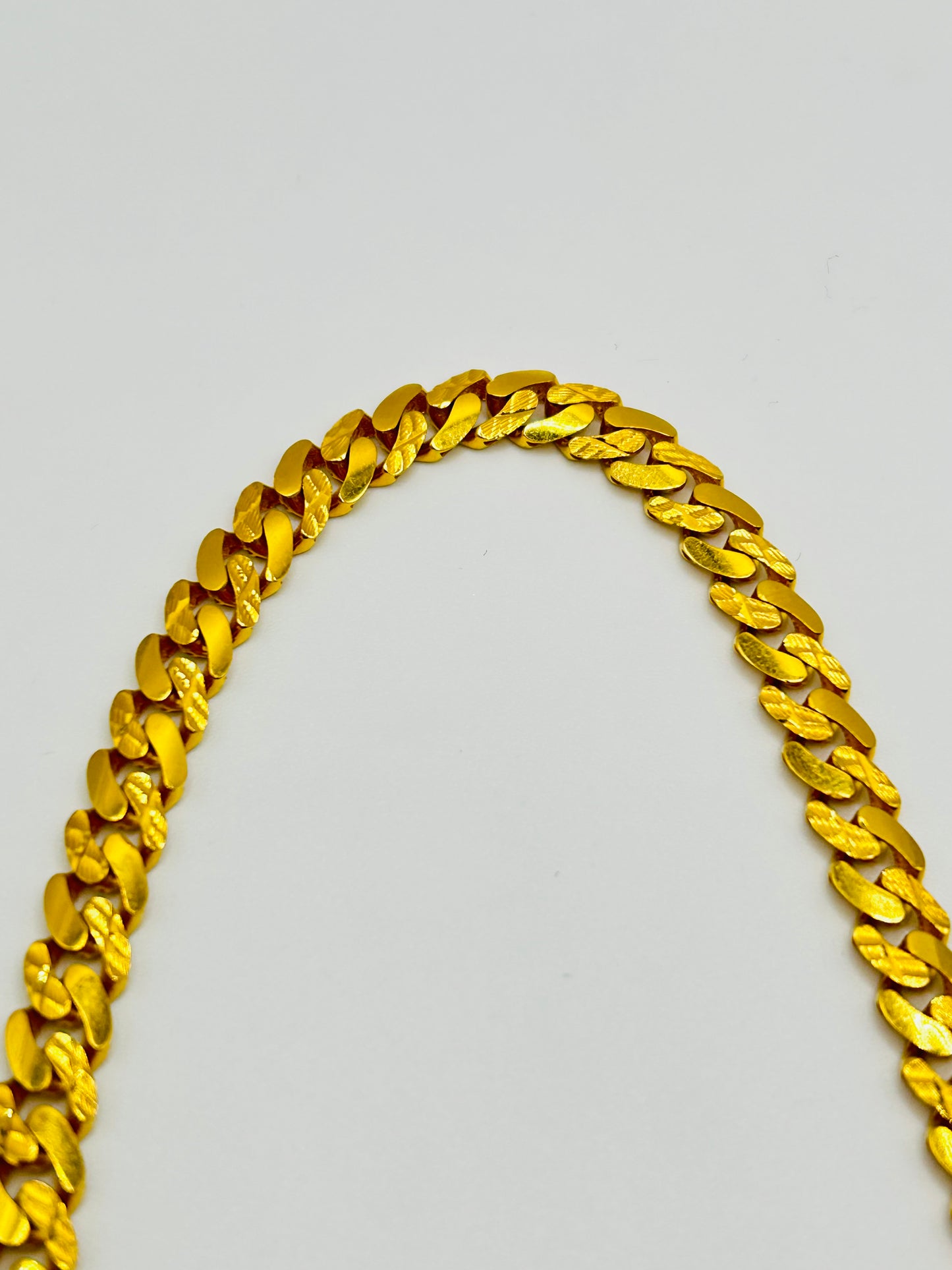 22ct Gold Bracelet β 15.2g (Hollow, Hallmarked & Punched)