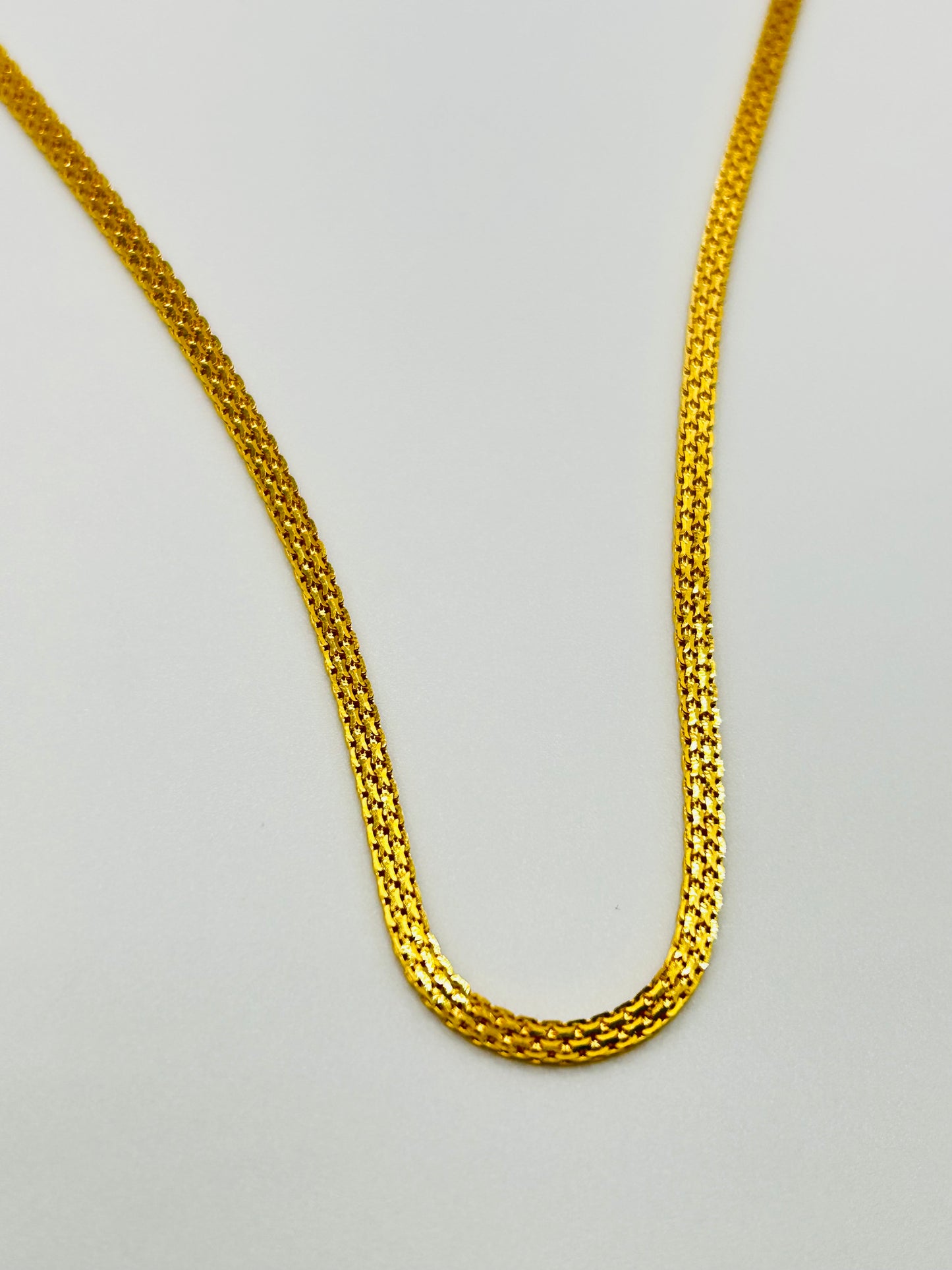 22ct Gold Chain – 9.1g, Hallmarked, 18 inch