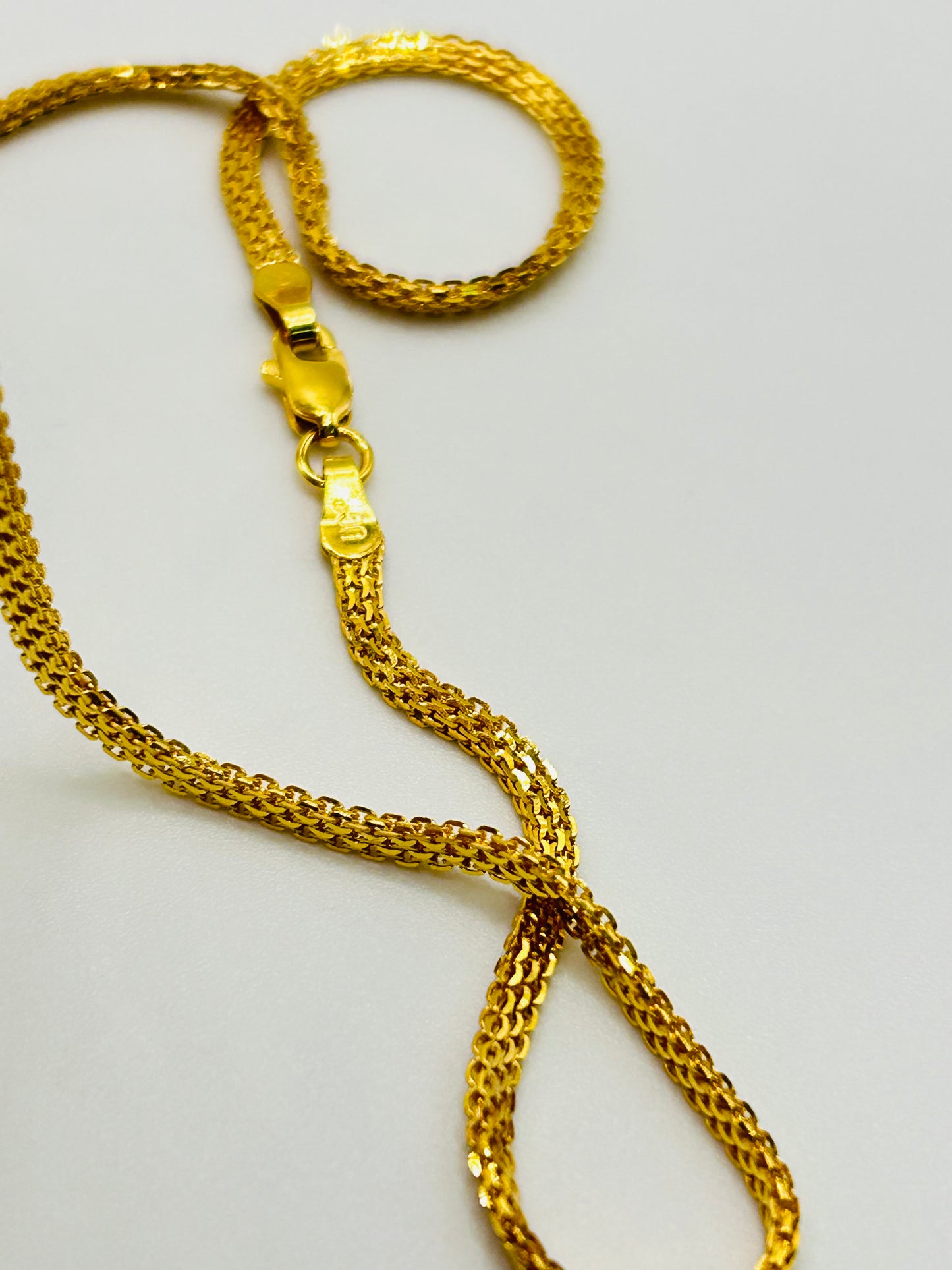 22ct Gold Chain – 9.1g, Hallmarked, 18 inch