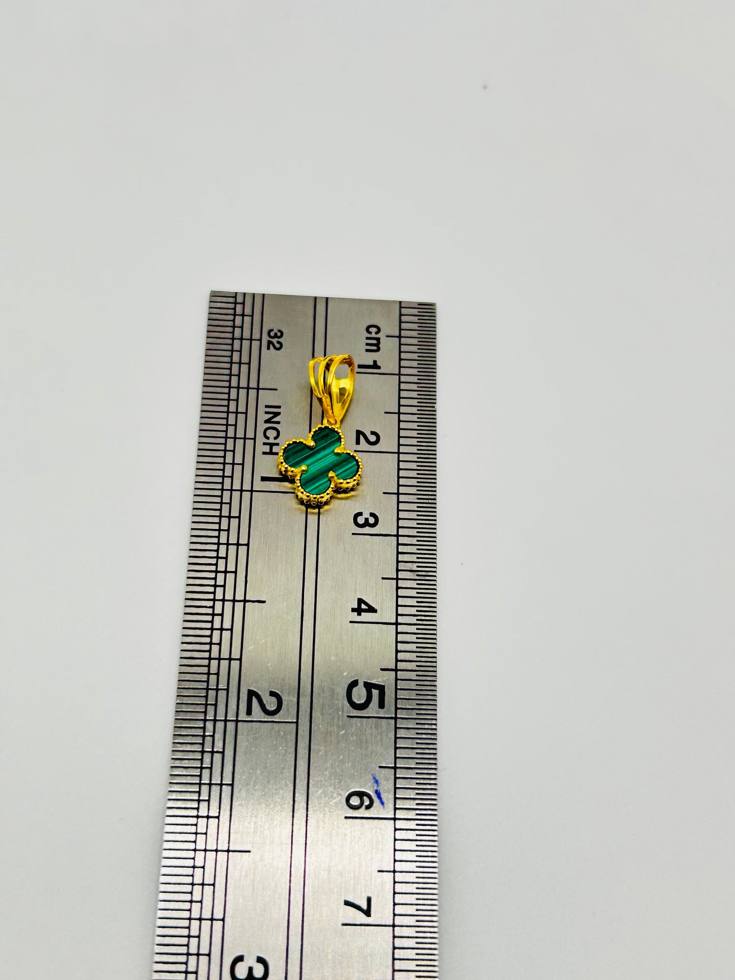22ct Gold Pendant – 0.8g, Hallmarked