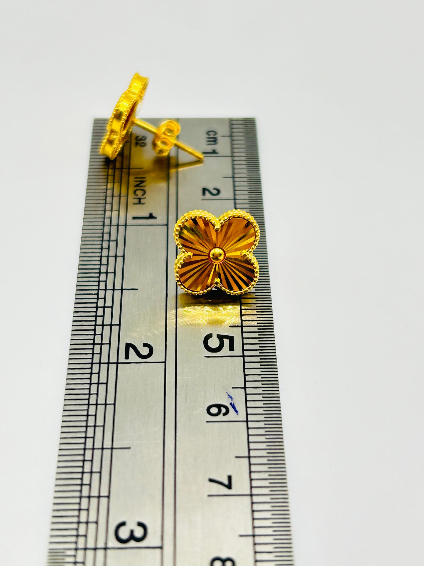 22ct Gold Stud Earrings – 4.4g, Hallmarked