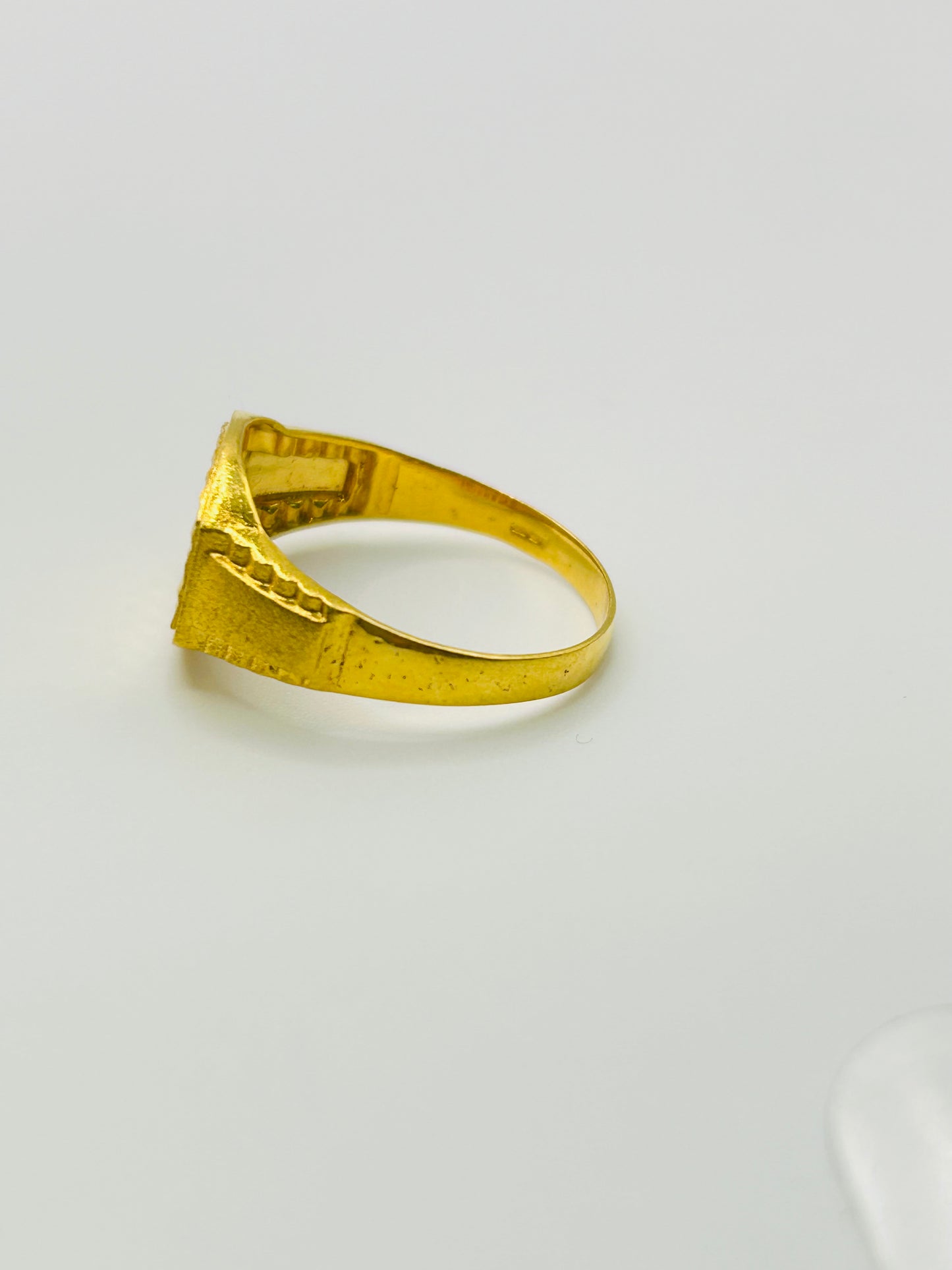 22ct Gold Men’s Ring – 4.0g, Hallmarked, Size U