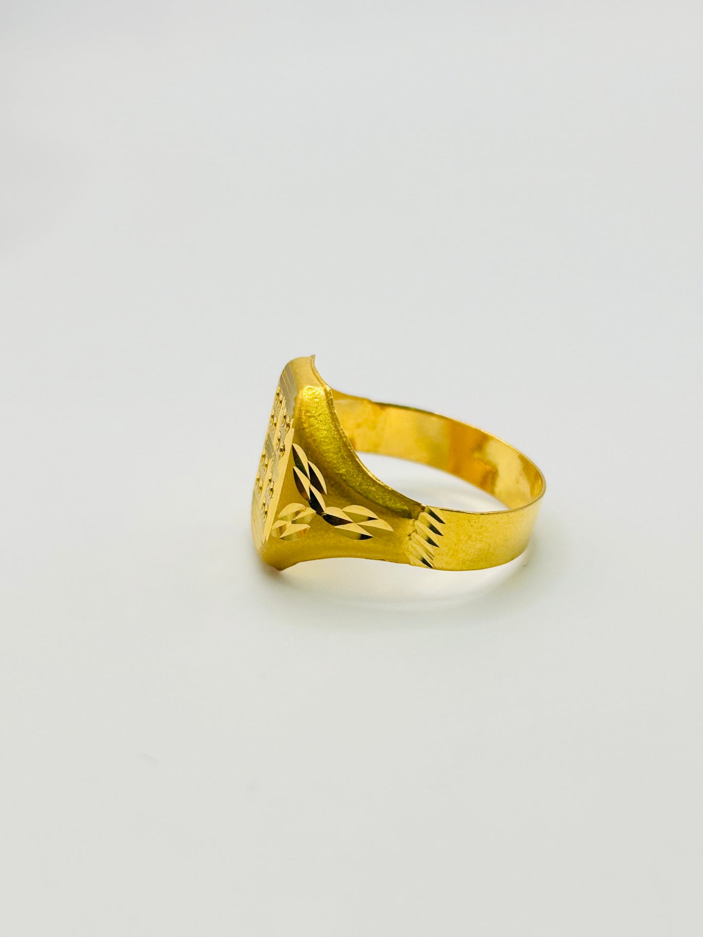22ct Gold Men’s Ring – 3.3g, Hallmarked, Size T