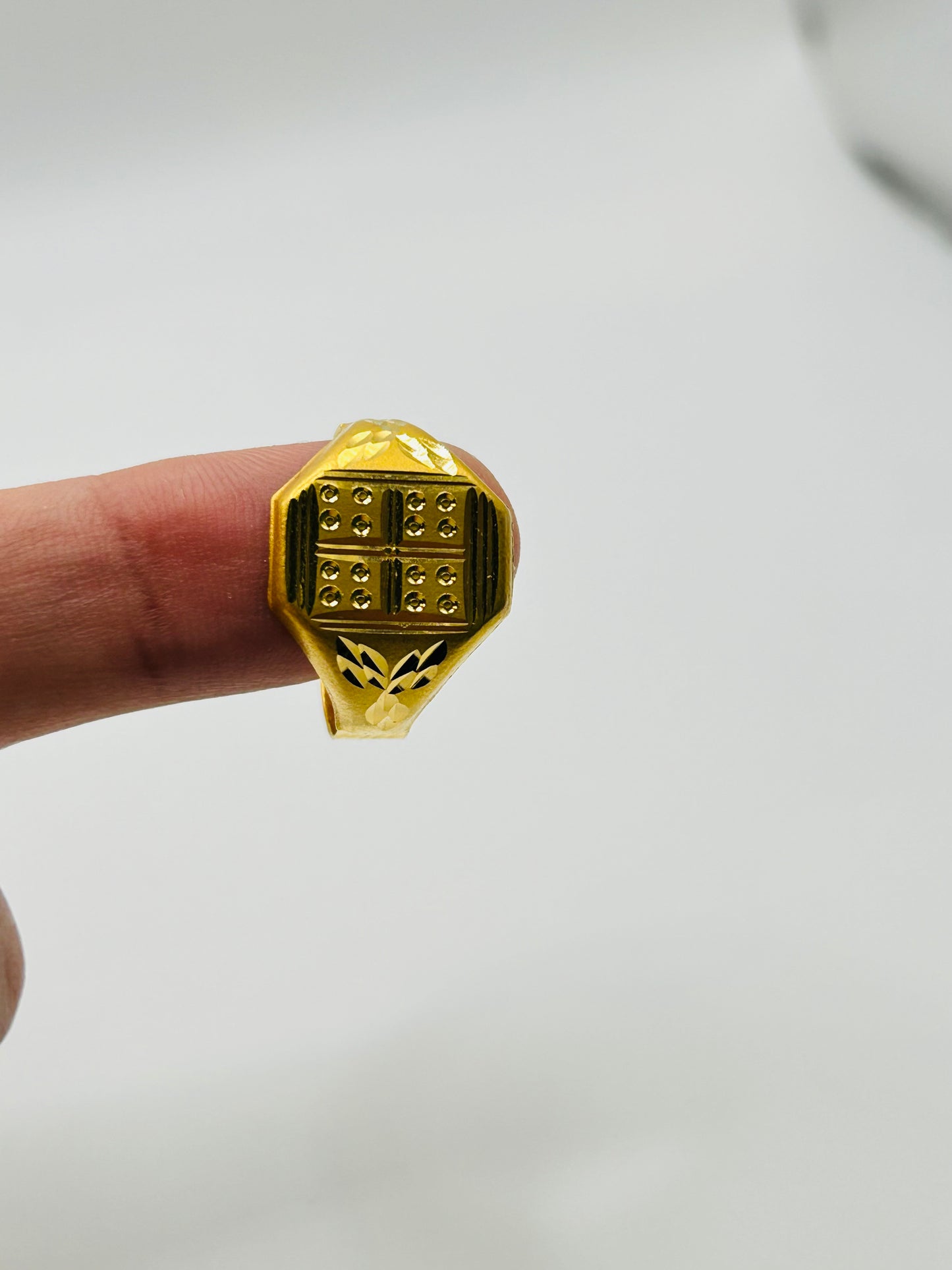 22ct Gold Men’s Ring – 3.3g, Hallmarked, Size T