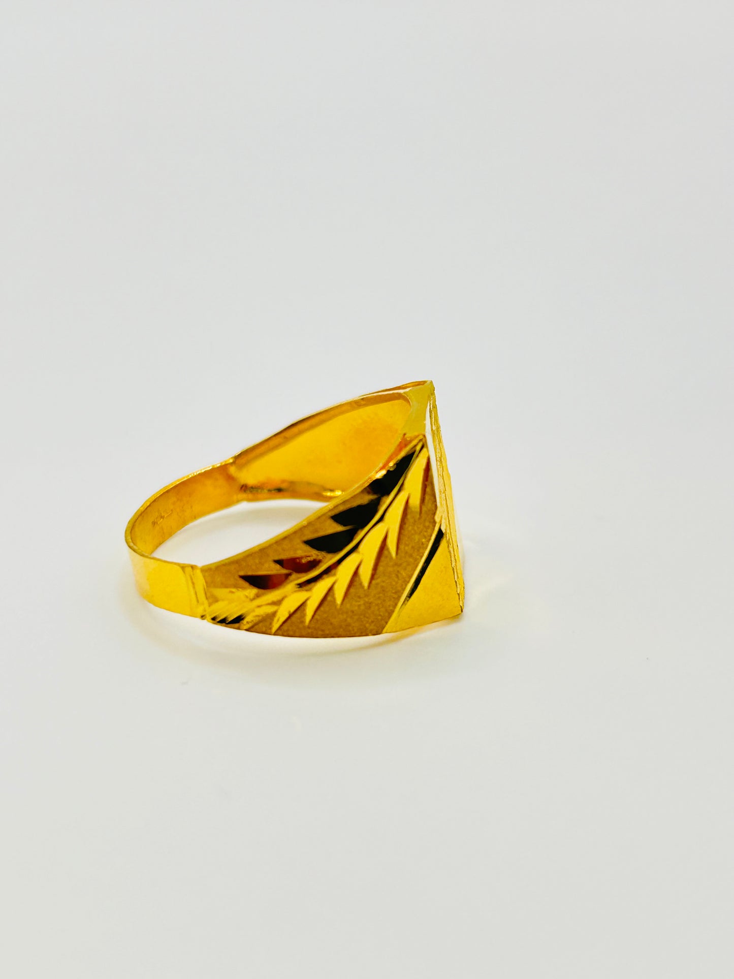 22ct Gold Men’s Ring – 3.5g, Hallmarked, Size U