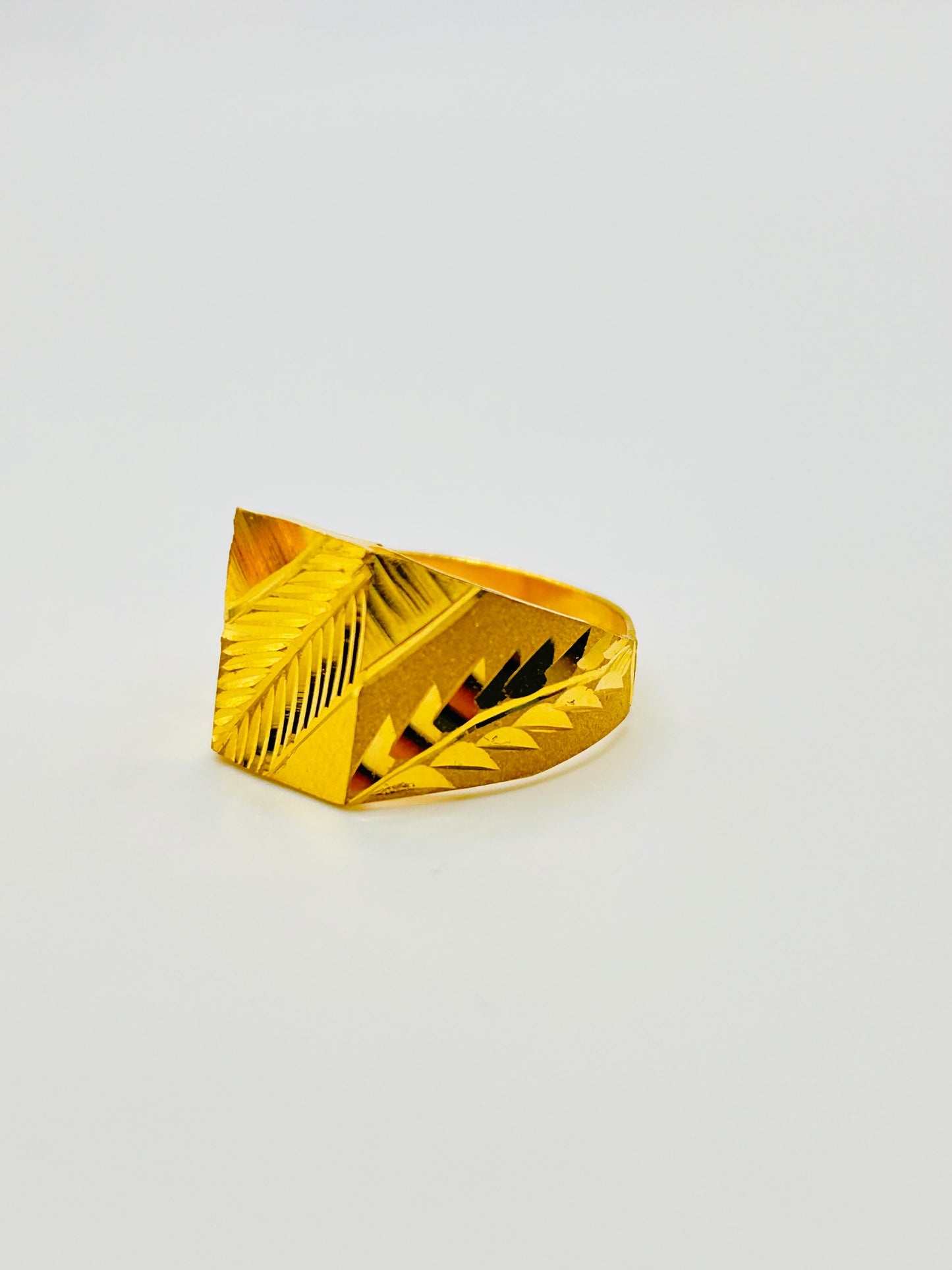 22ct Gold Men’s Ring – 3.5g, Hallmarked, Size U