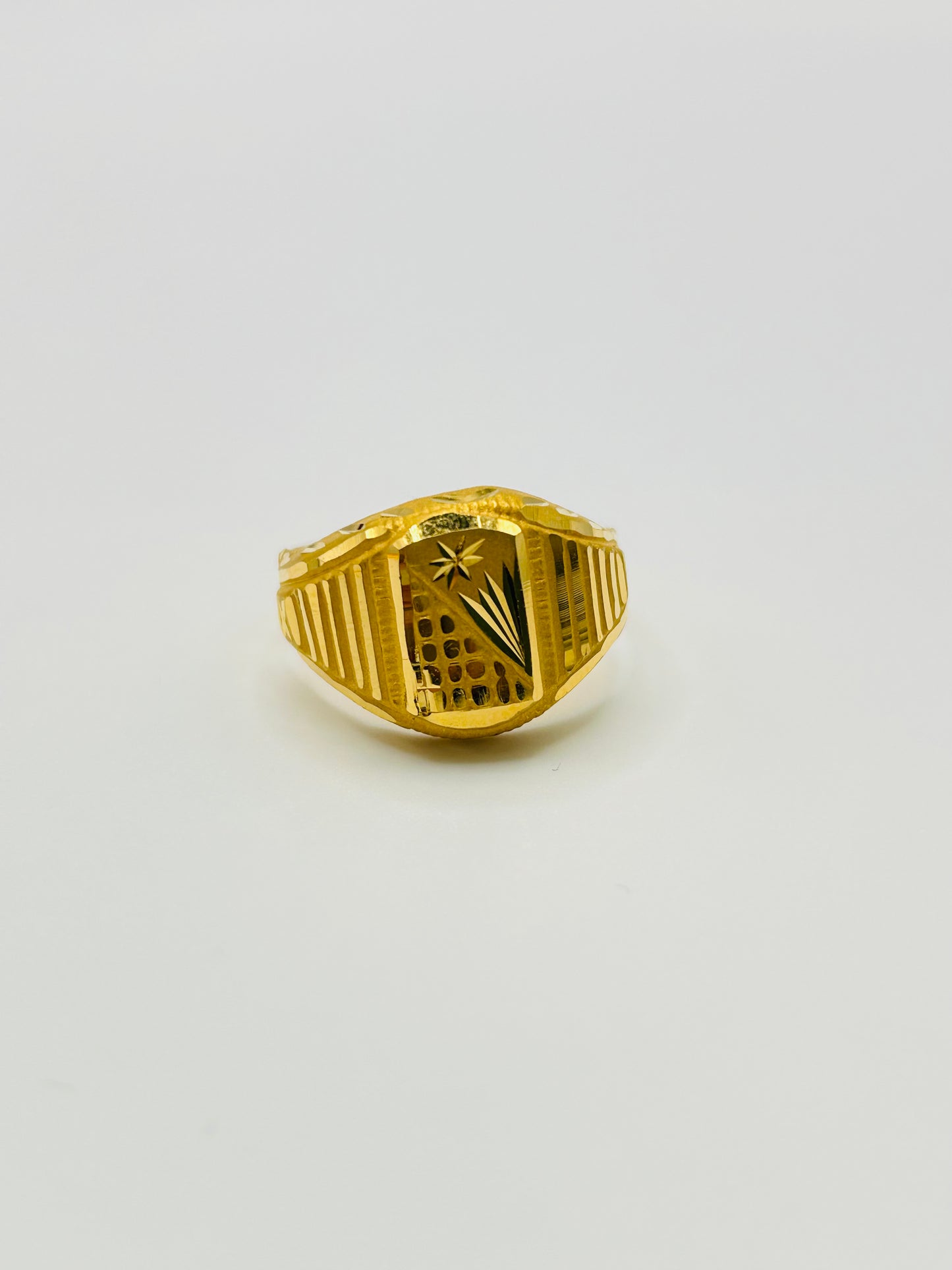 22ct Gold Men’s Ring – 2.8g, Hallmarked, Size U