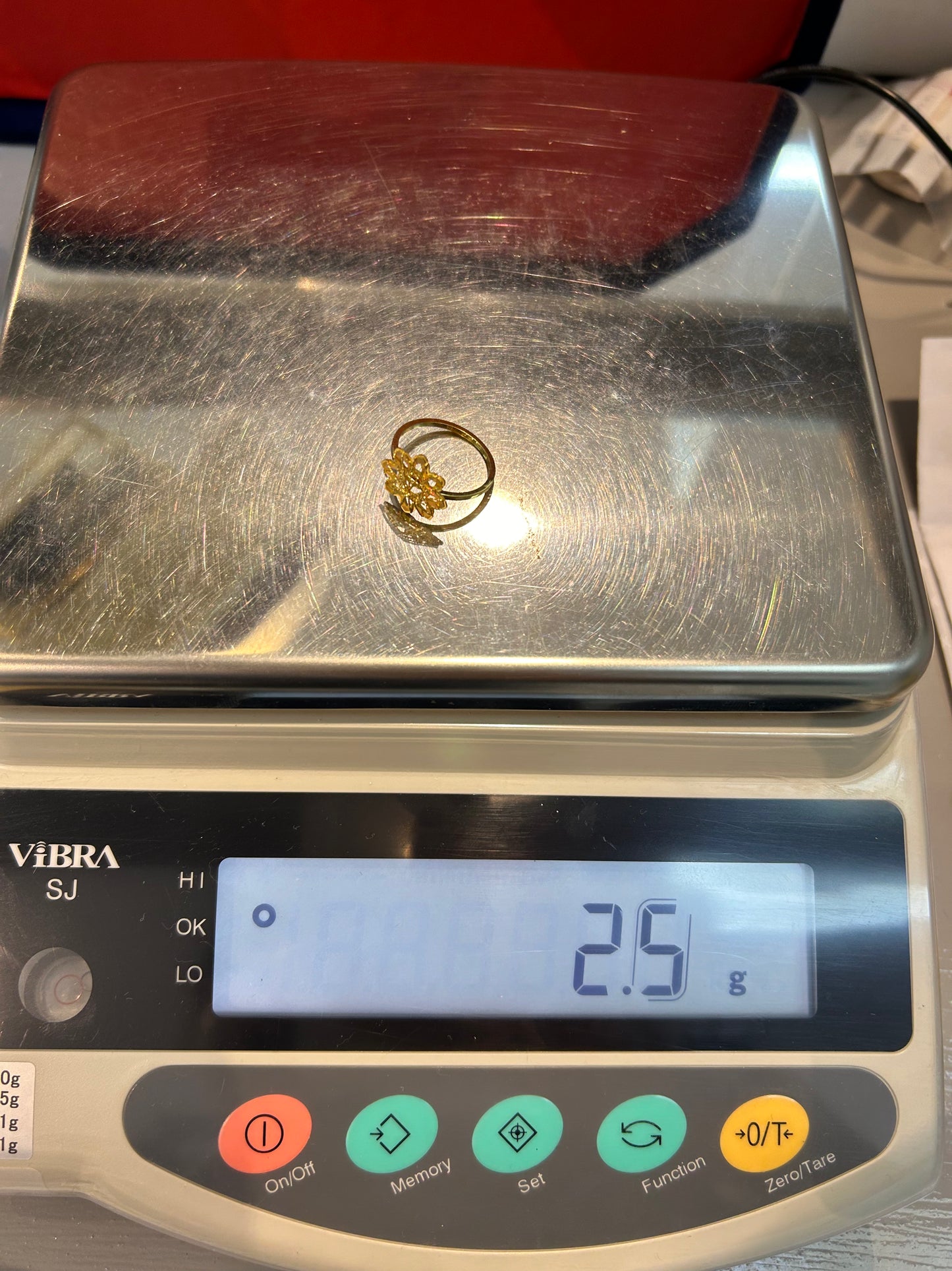 22ct Gold Rainbow Ring – Size M½ (2.5g, Hallmarked)