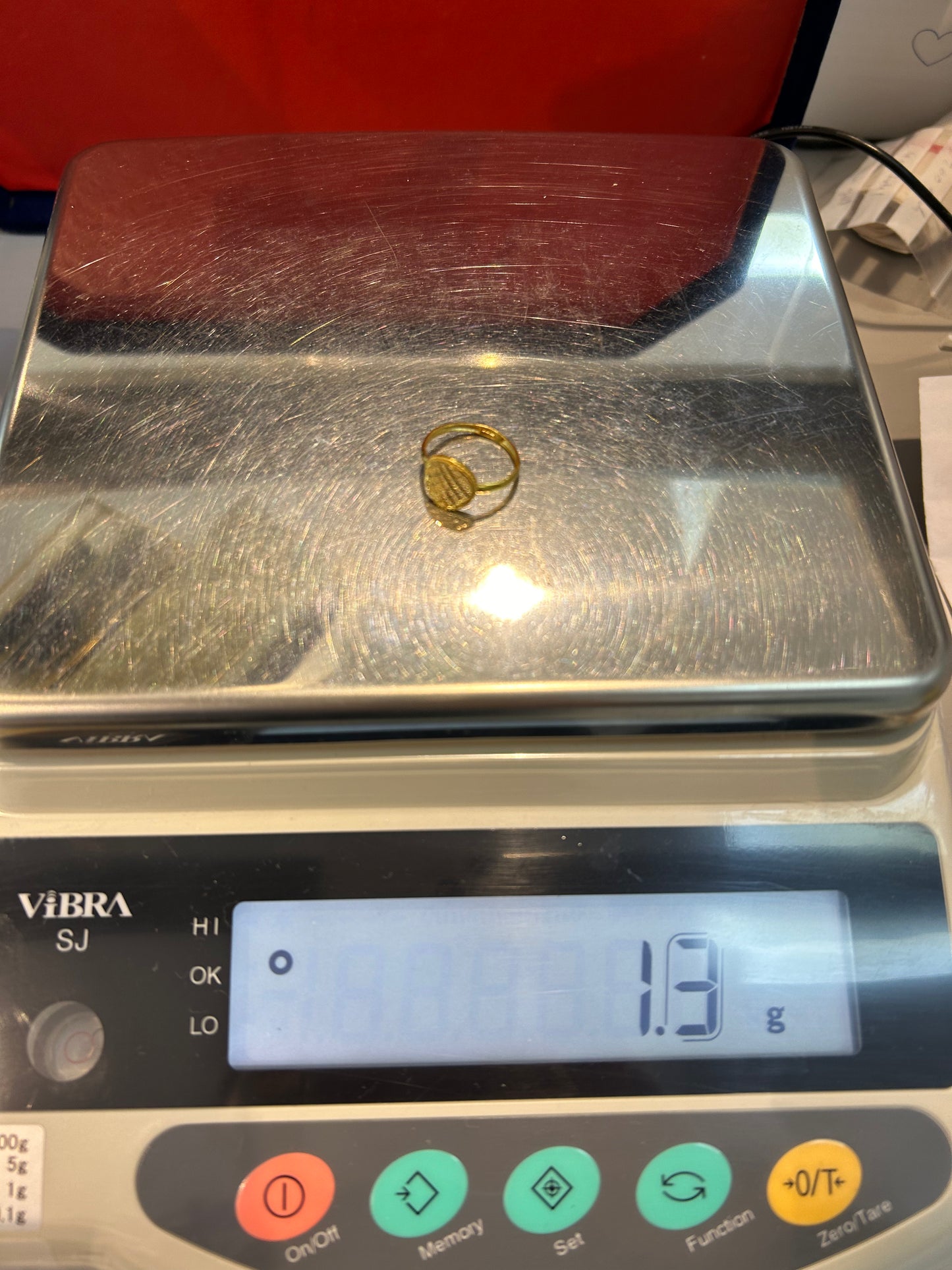 22ct Gold Ladies Ring – Size M½ (1.3g, Hallmarked)