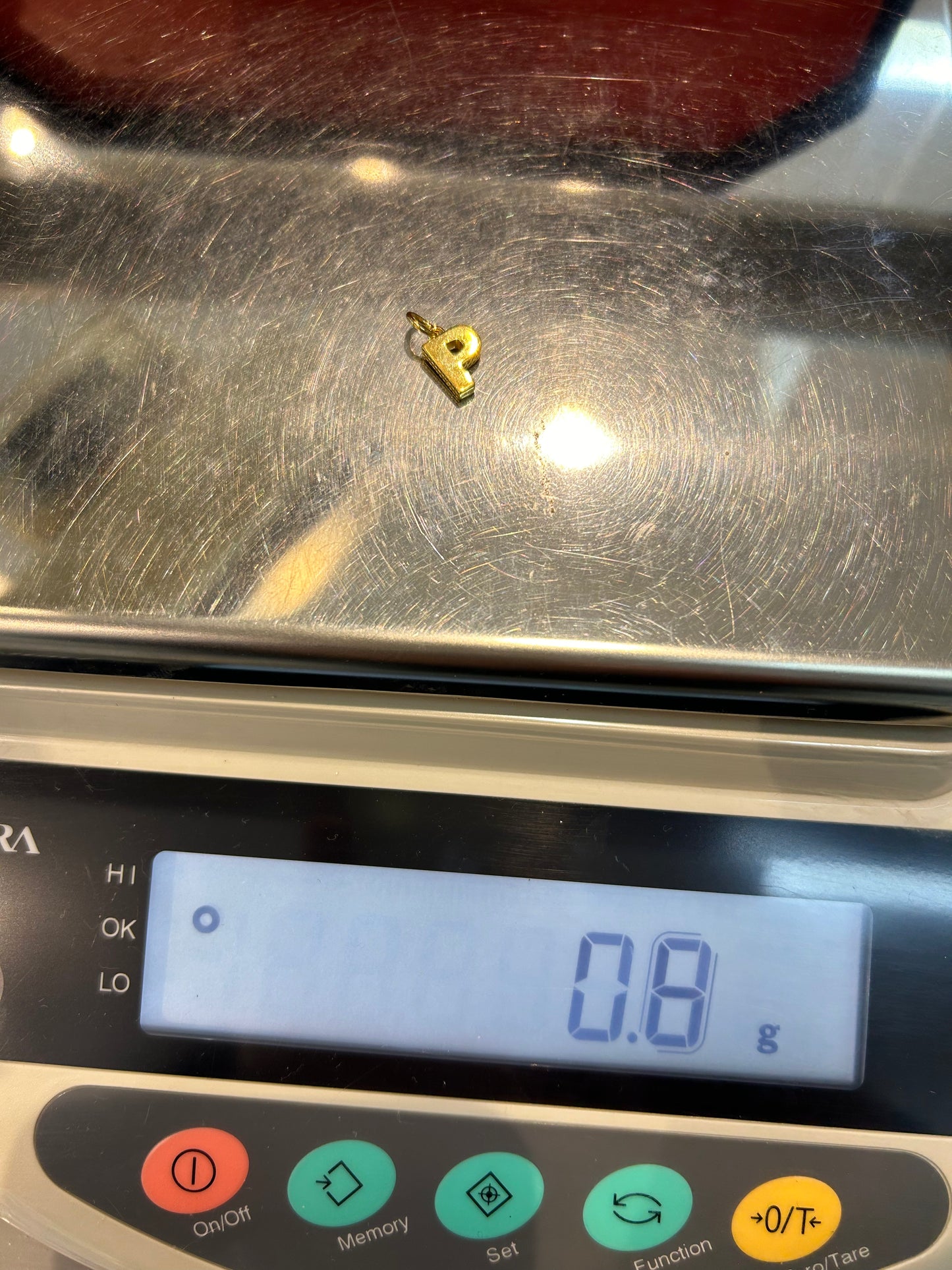 22ct Gold “P” Pendant – 0.8g