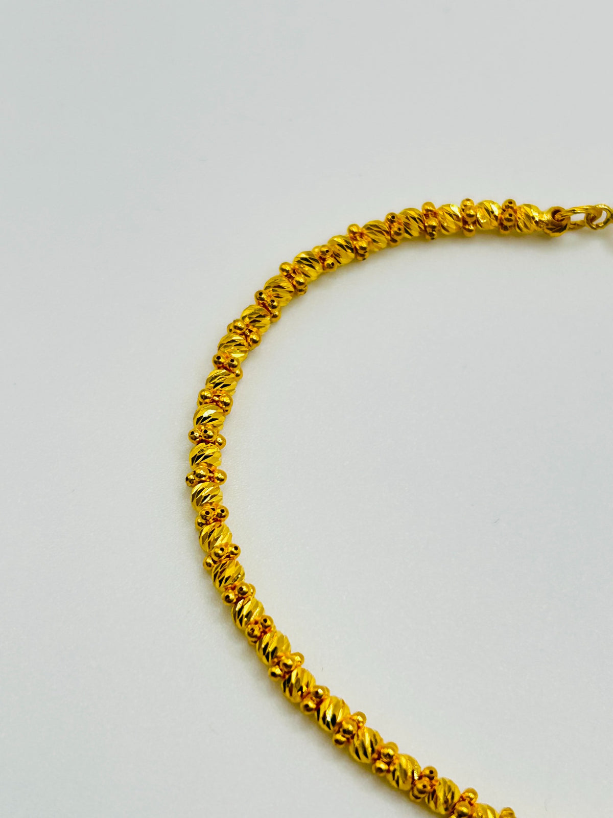 22ct gold bracelet 5.6g