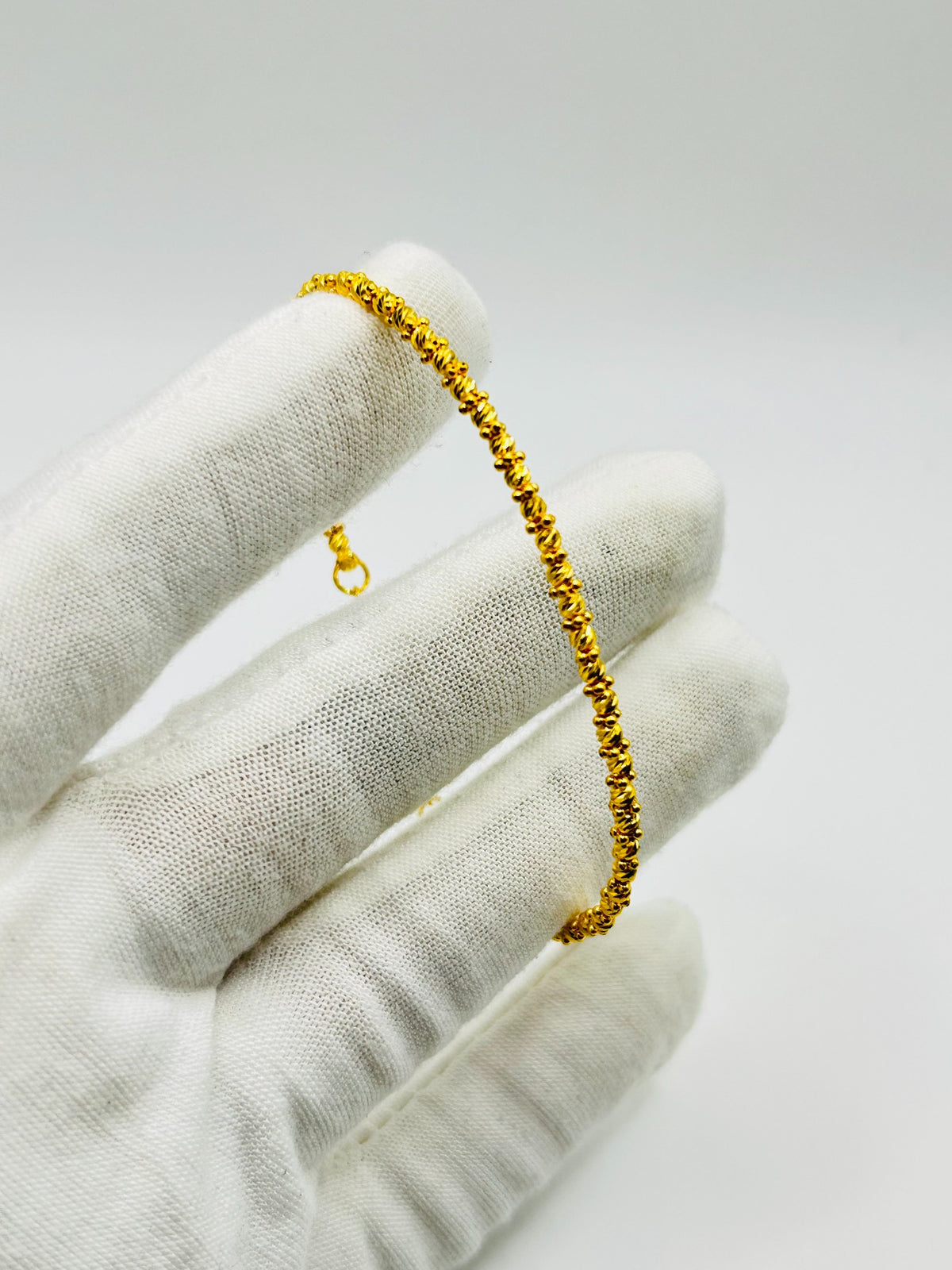 22ct gold bracelet 5.6g
