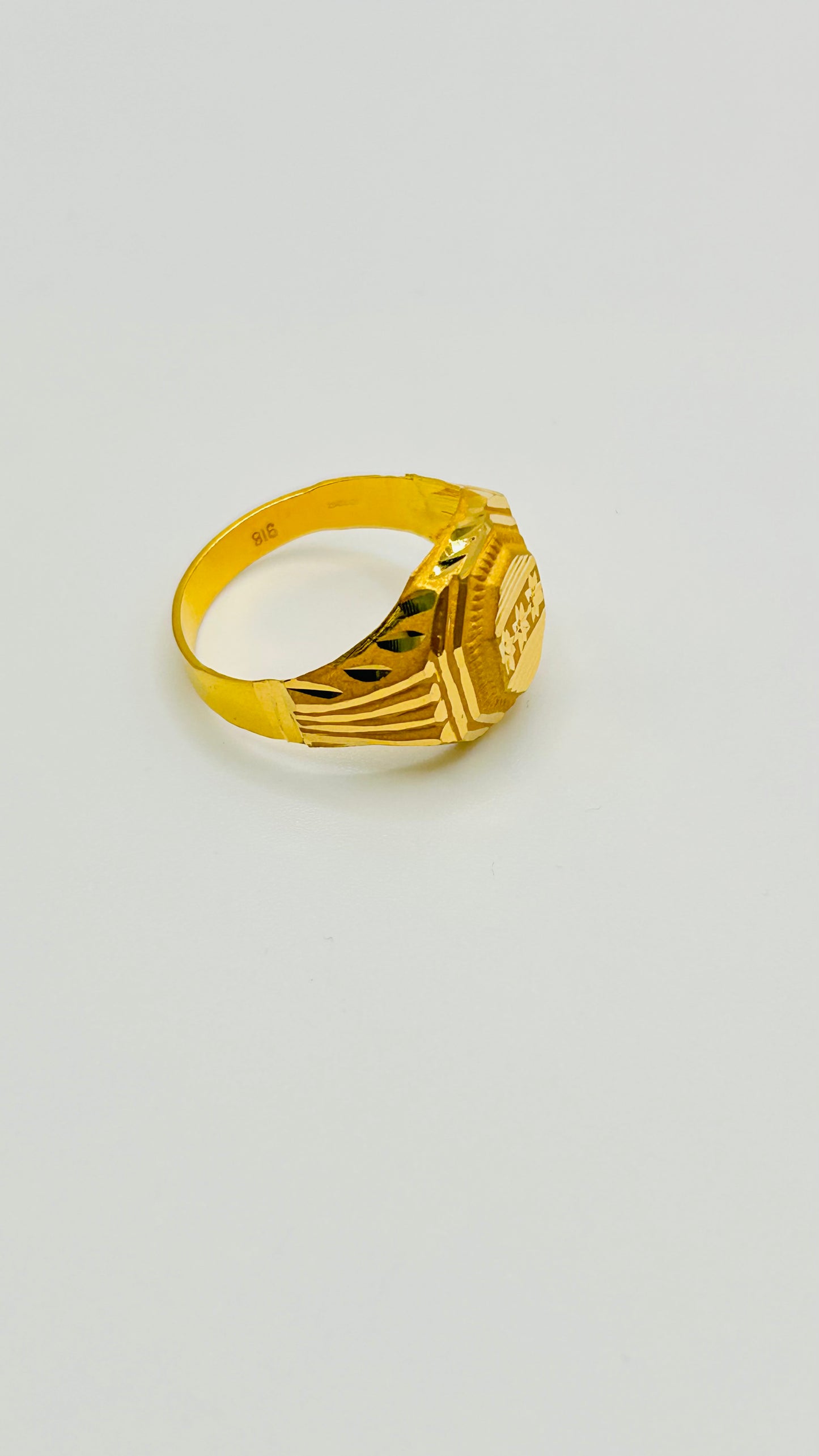 22ct Gold Men’s Ring – Size T (2.5g, Hallmarked)