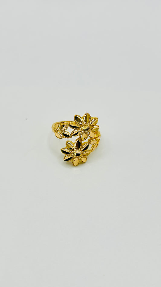 22ct Gold Ladies Ring – Size S (2.7g, Hallmarked)