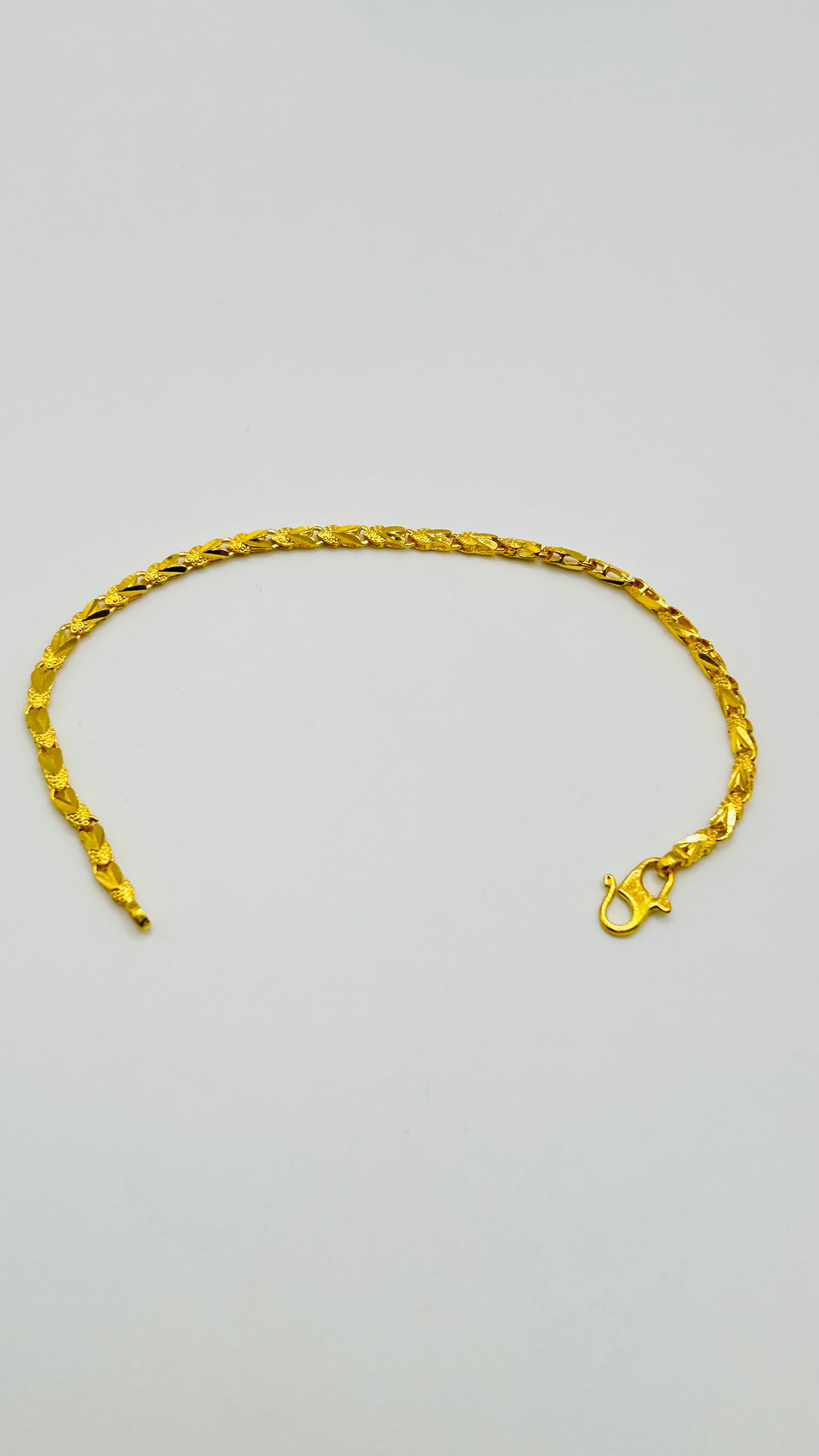 22ct Gold Ladies Bracelet – 5.9g (Hallmarked)