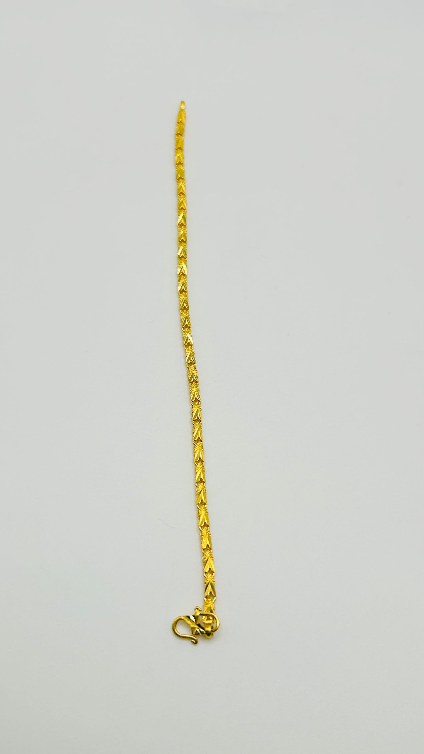 22ct Gold Ladies Bracelet – 5.9g (Hallmarked)