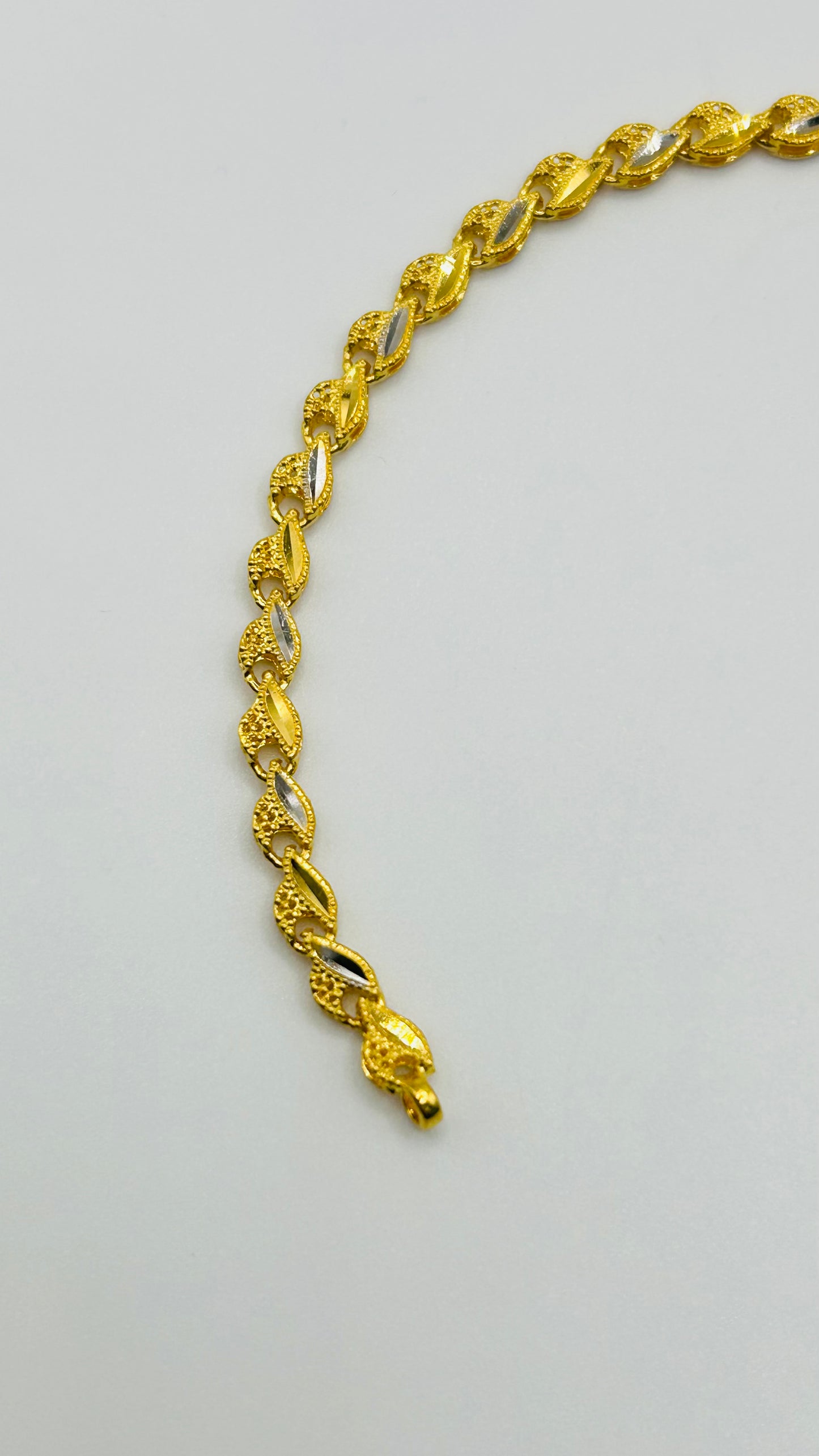 22ct Gold Ladies Bracelet – 7.1g (Hallmarked)