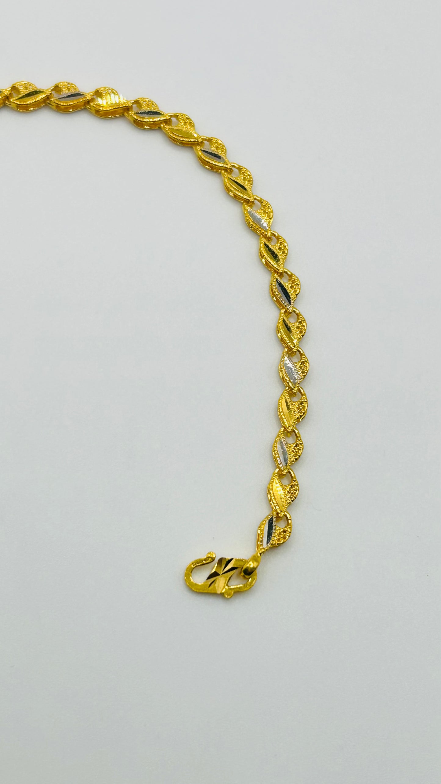 22ct Gold Ladies Bracelet – 7.1g (Hallmarked)