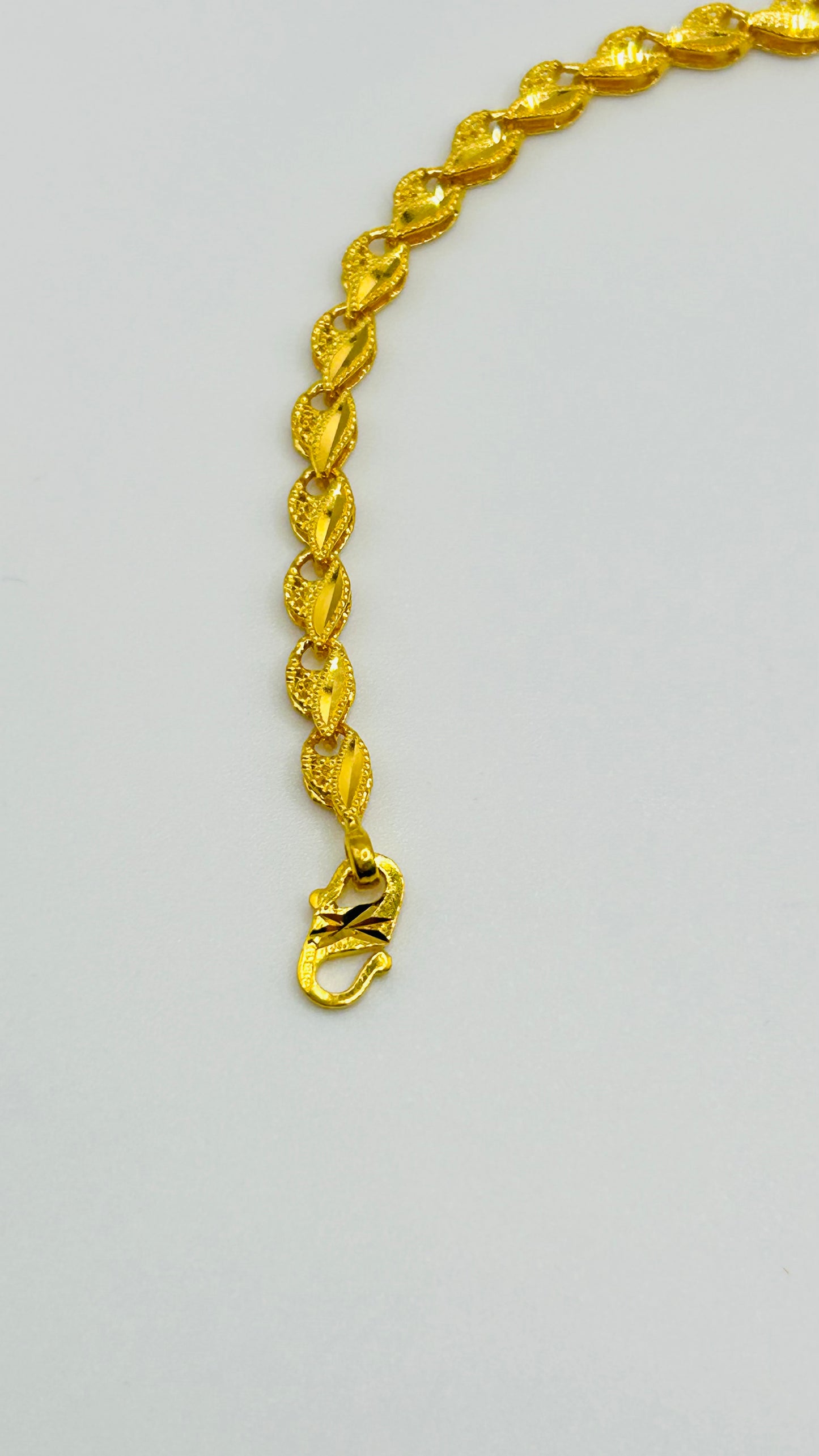 22ct Gold Ladies Bracelet – 7.0g (Hallmarked)