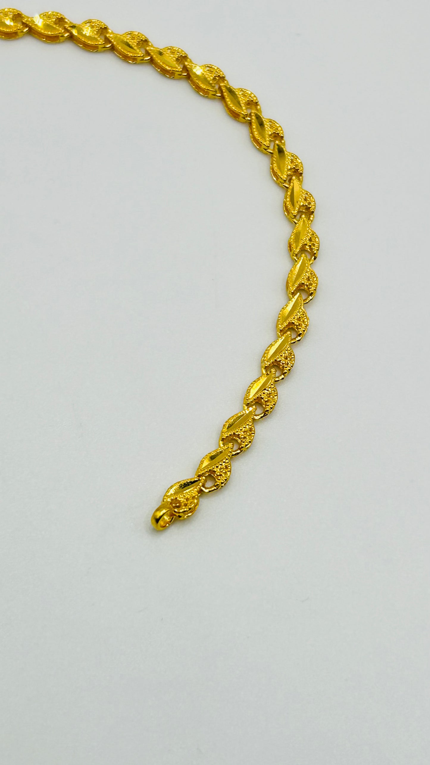 22ct Gold Ladies Bracelet – 7.0g (Hallmarked)