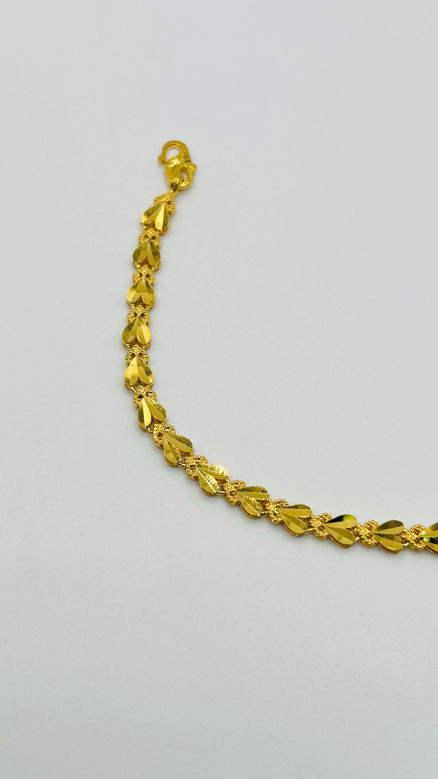 22ct Gold Ladies Bracelet – 8.8g (Hallmarked)