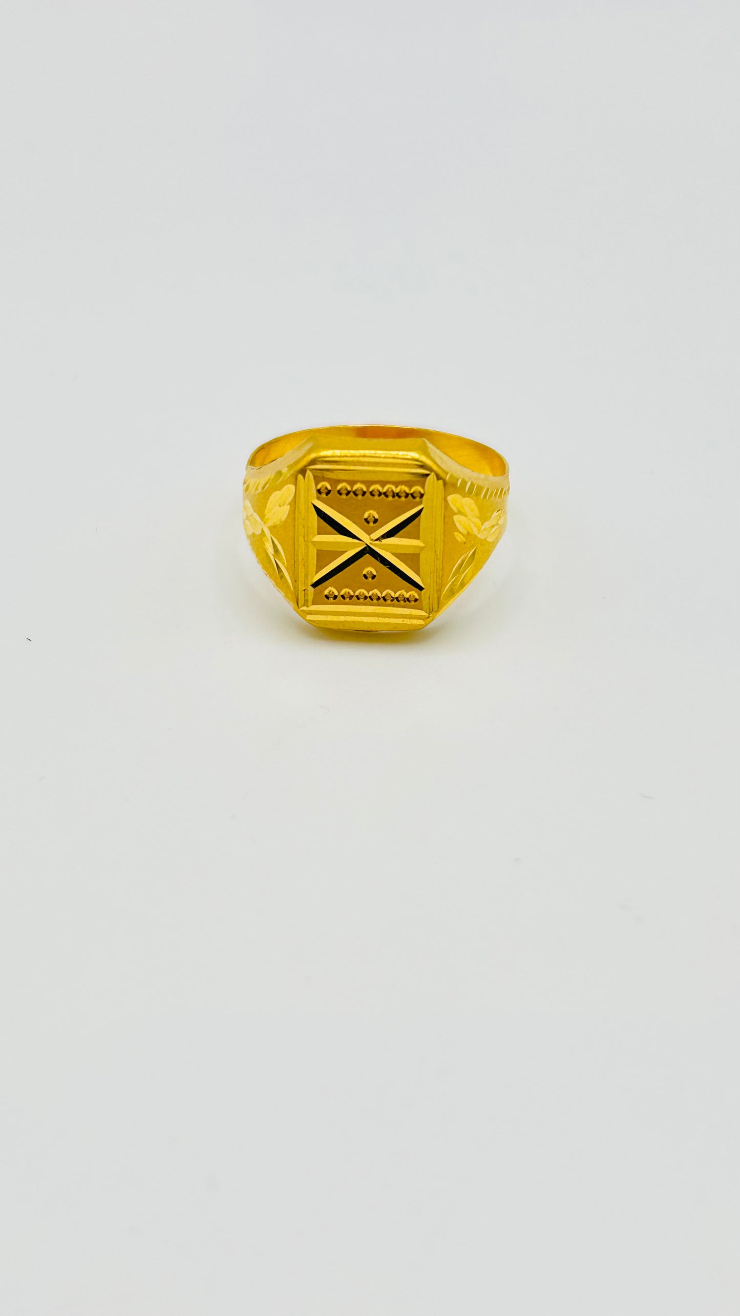 22ct Gold Men’s Ring – Size R½ (2.8g, Hallmarked)