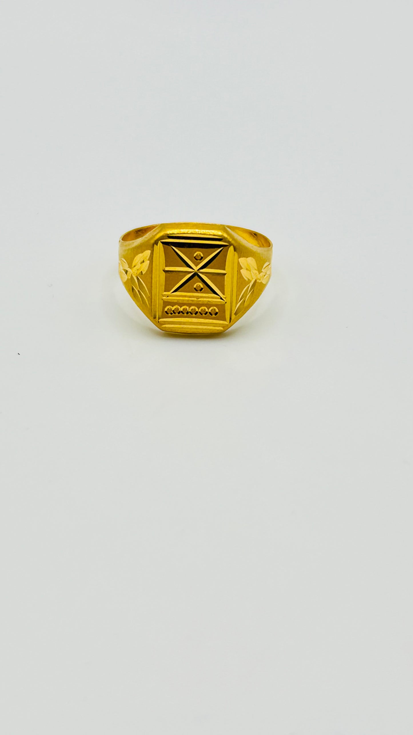 22ct Gold Men’s Ring – Size S½ (3.2g, Hallmarked)