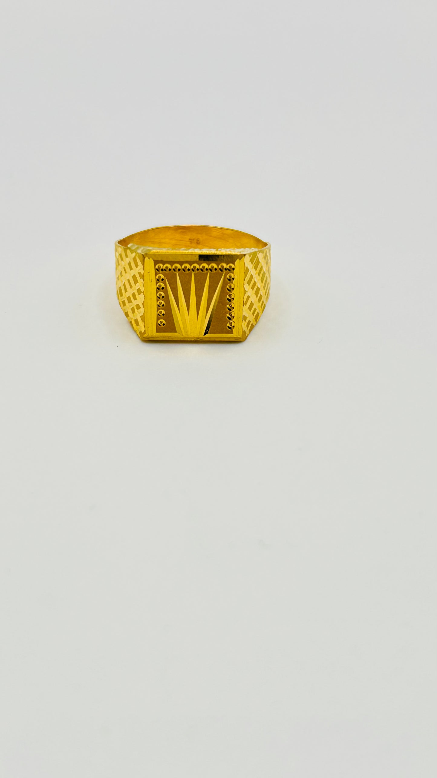 22ct Gold Men’s Ring – Size S (3.8g, Hallmarked)