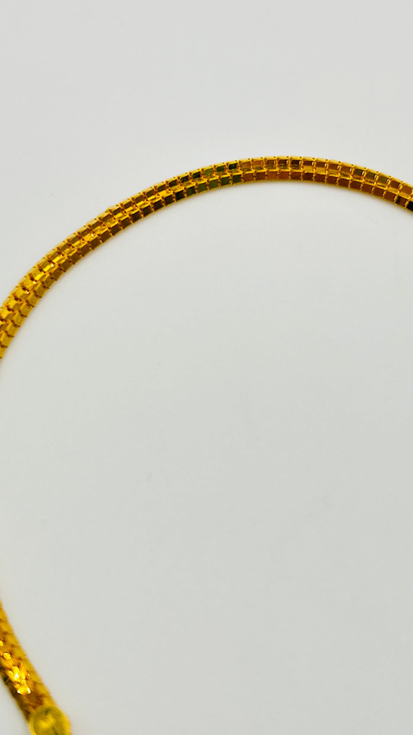 22ct Gold Ladies Bracelet – 3.8g (Hallmarked)