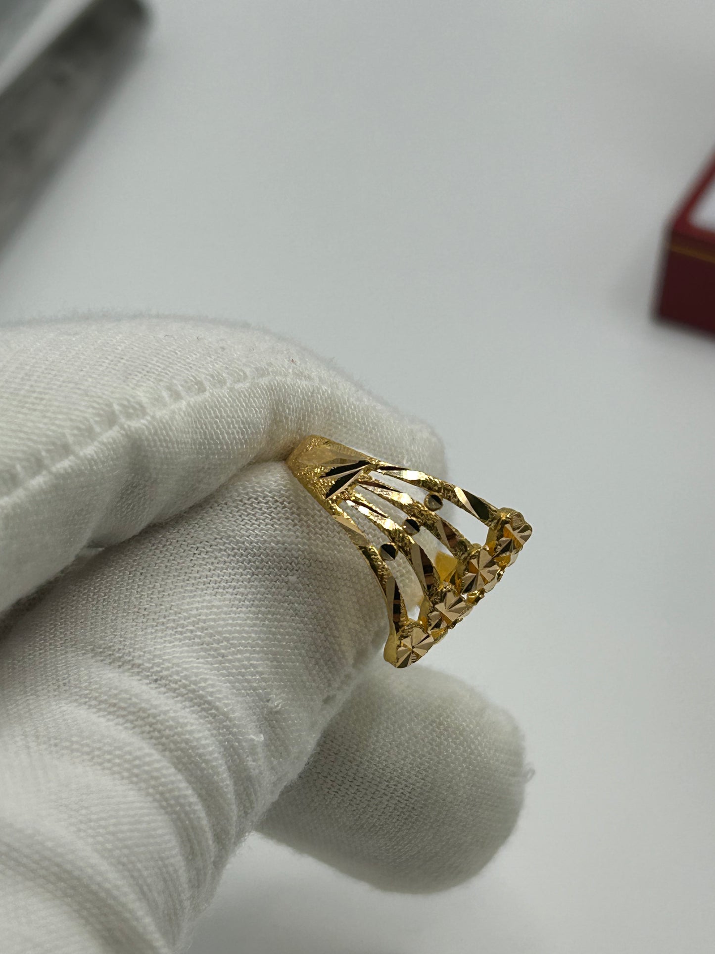 22ct Gold Ring Size Q Ladies Hallmarked 4.8 grams