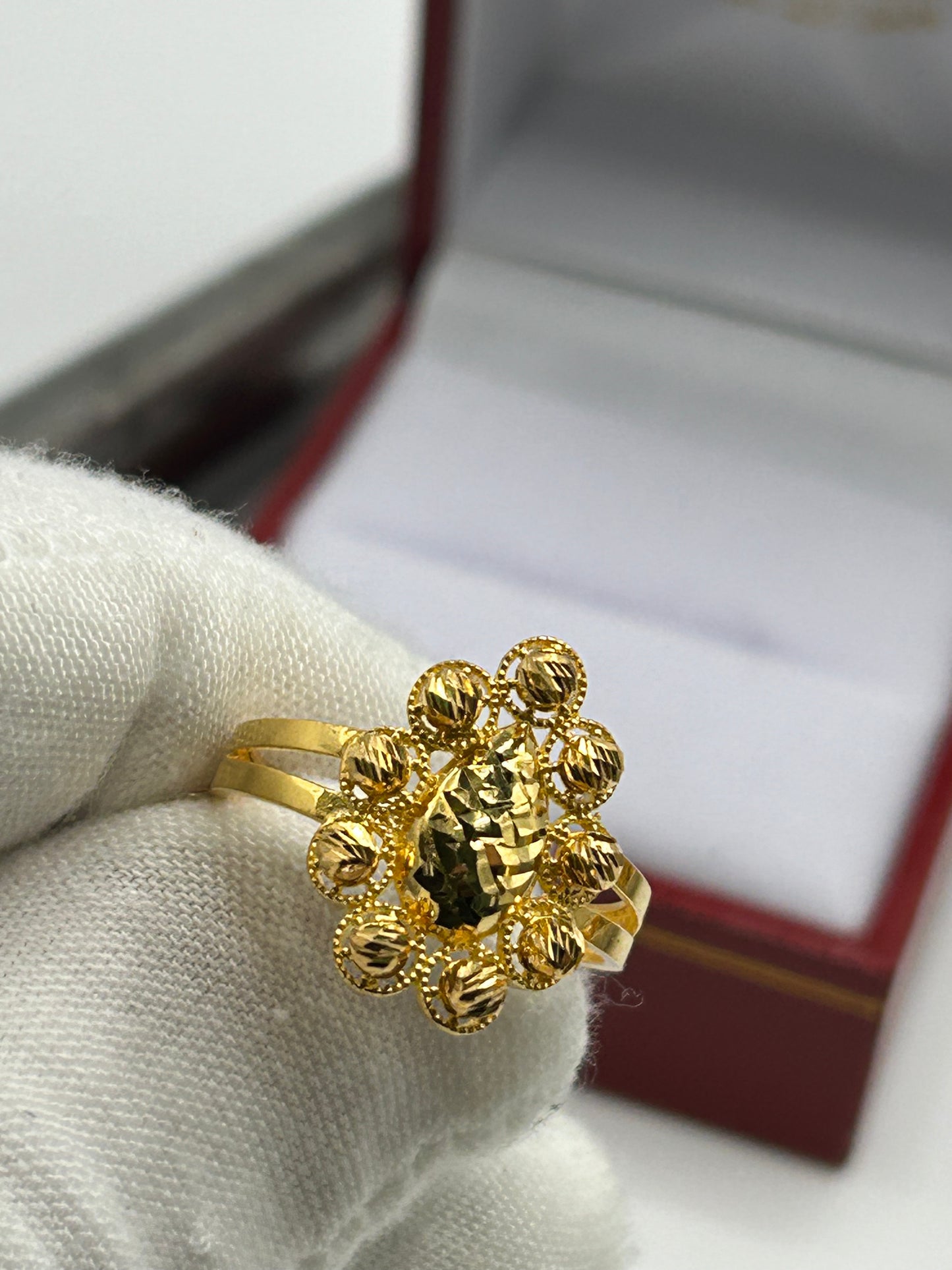 22ct Gold Ring Size O 1/2 Hallmarked 3.1 grams