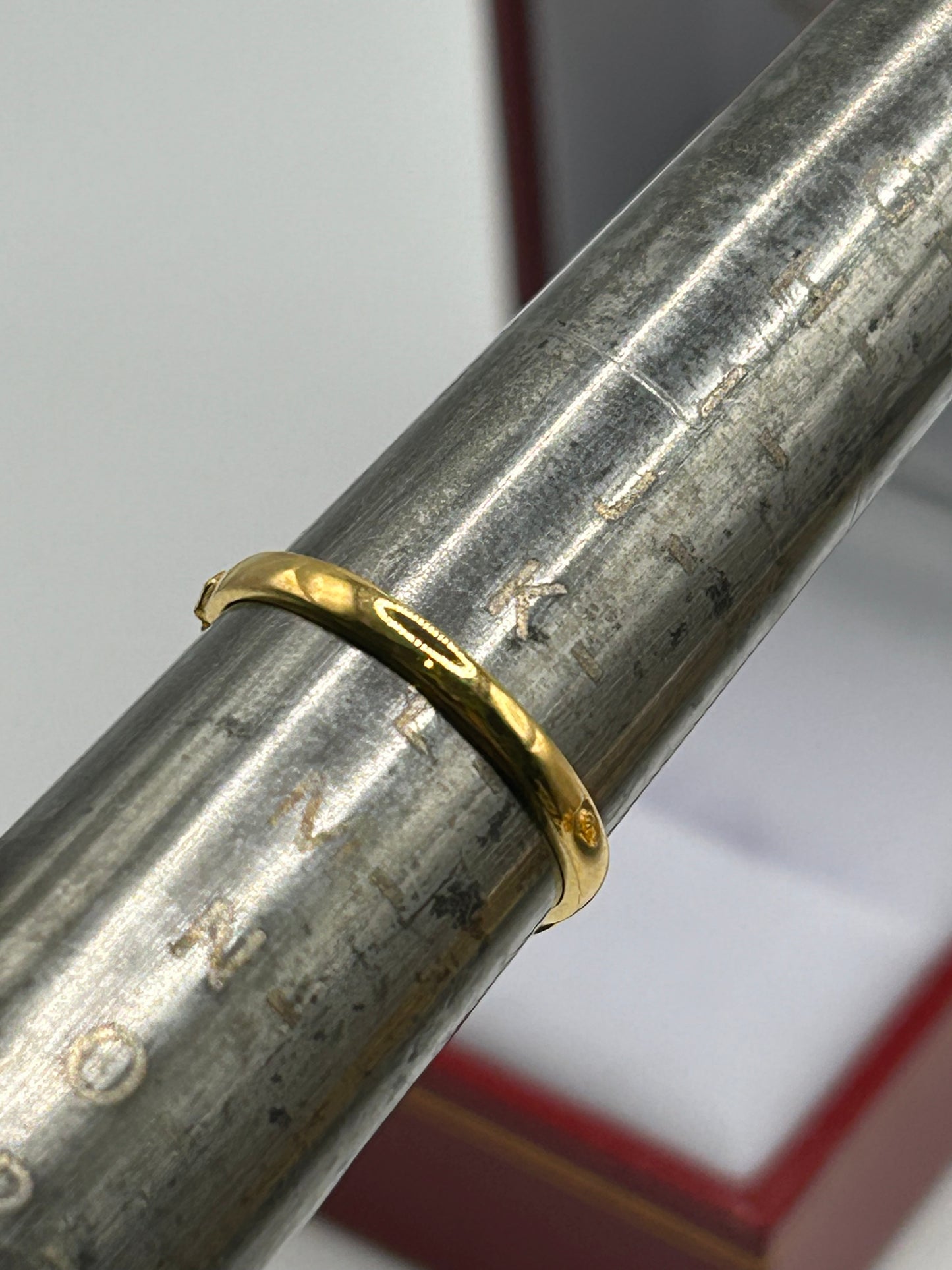 22ct Gold Ring Size L Hallmarked 2.4 grams