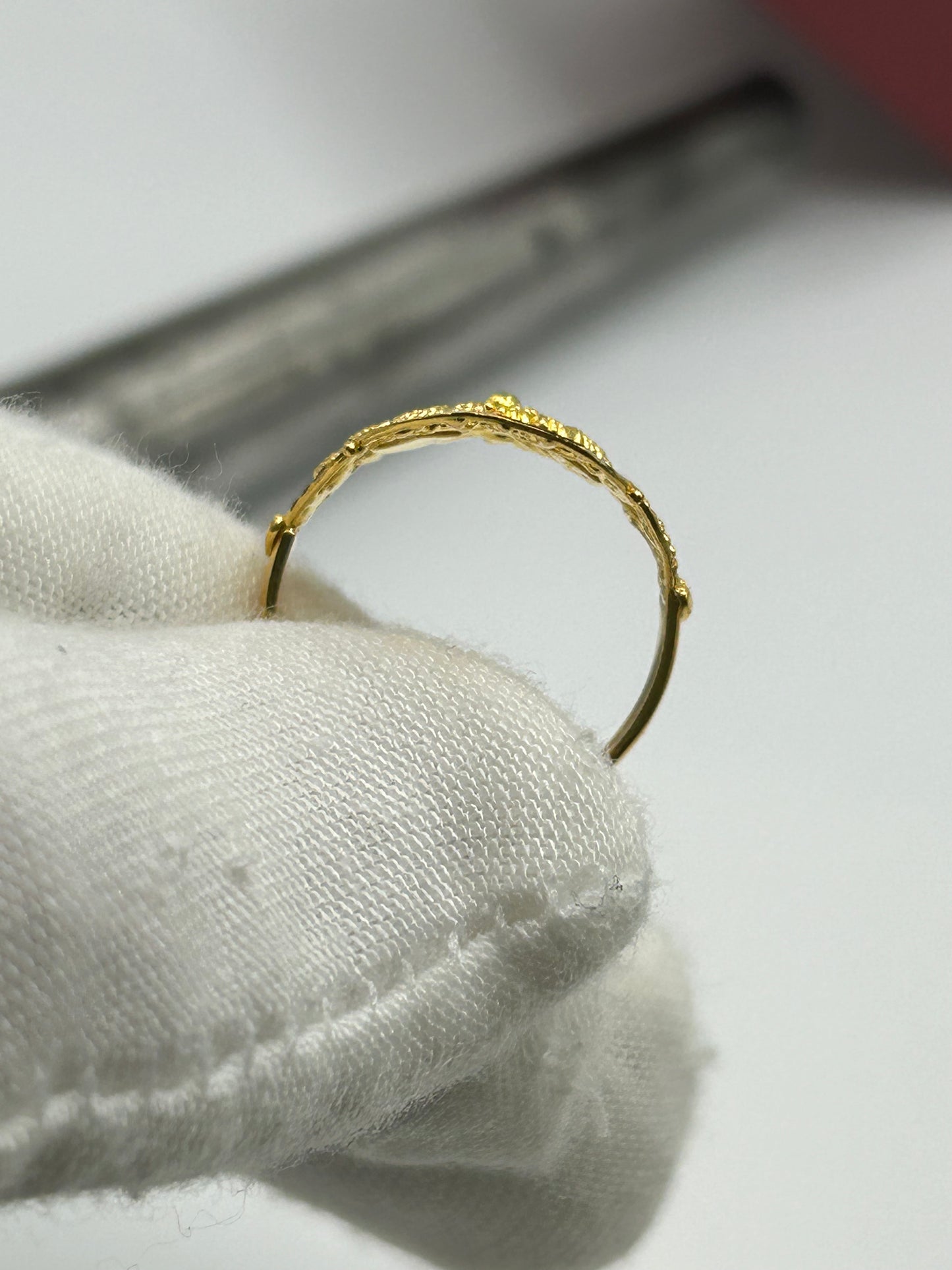 22ct Gold Ring Size M Hallmarked 2.4 grams