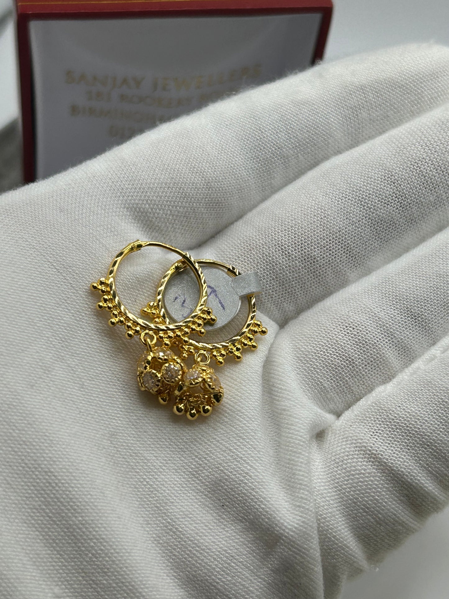 22ct Gold Earrings 3.9 grams Hallmarked