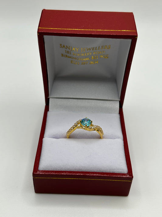 22ct Gold Ladies Ring 2.4 grams size N