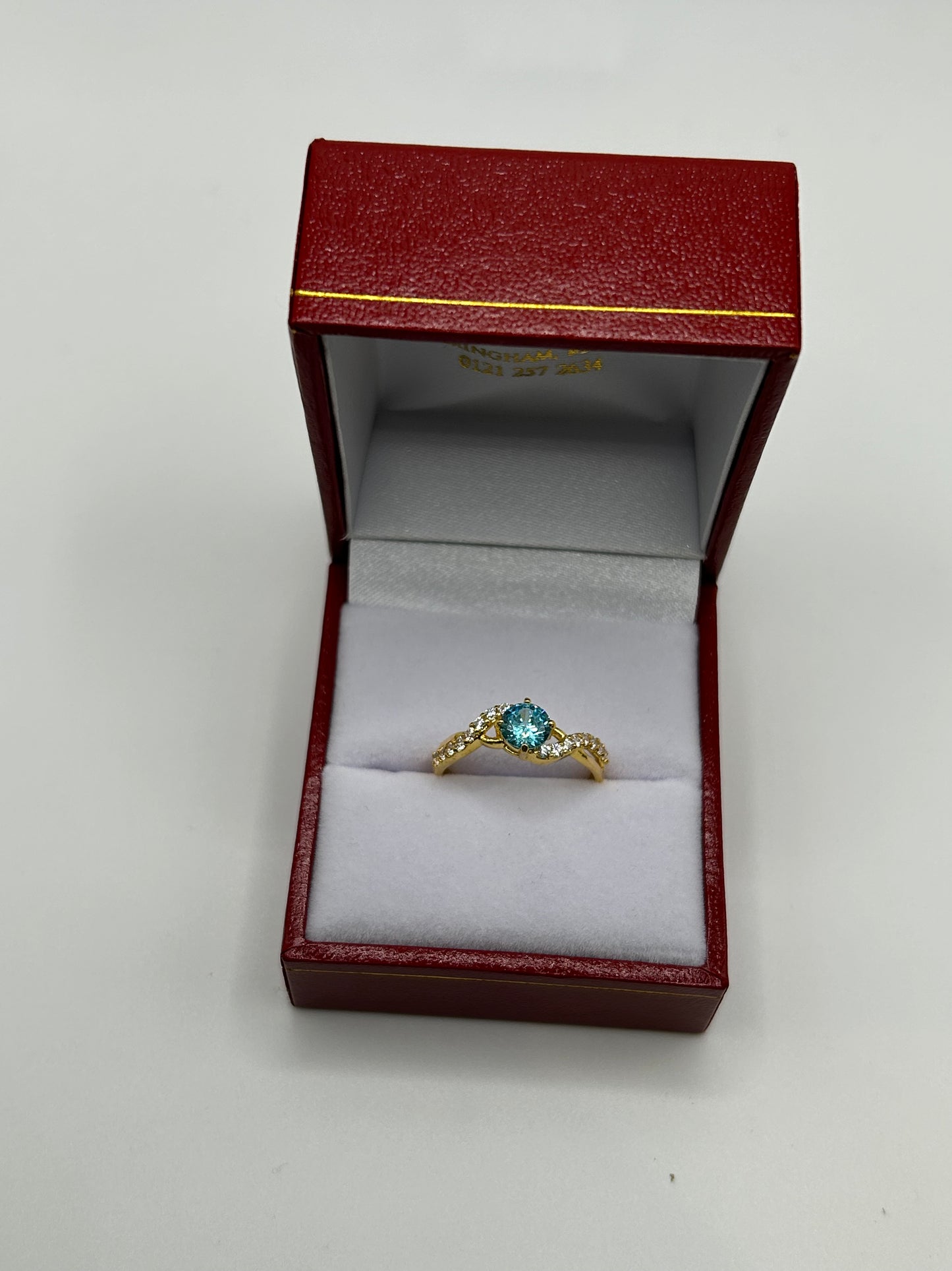 22ct Gold Ladies Ring 2.4 grams size N