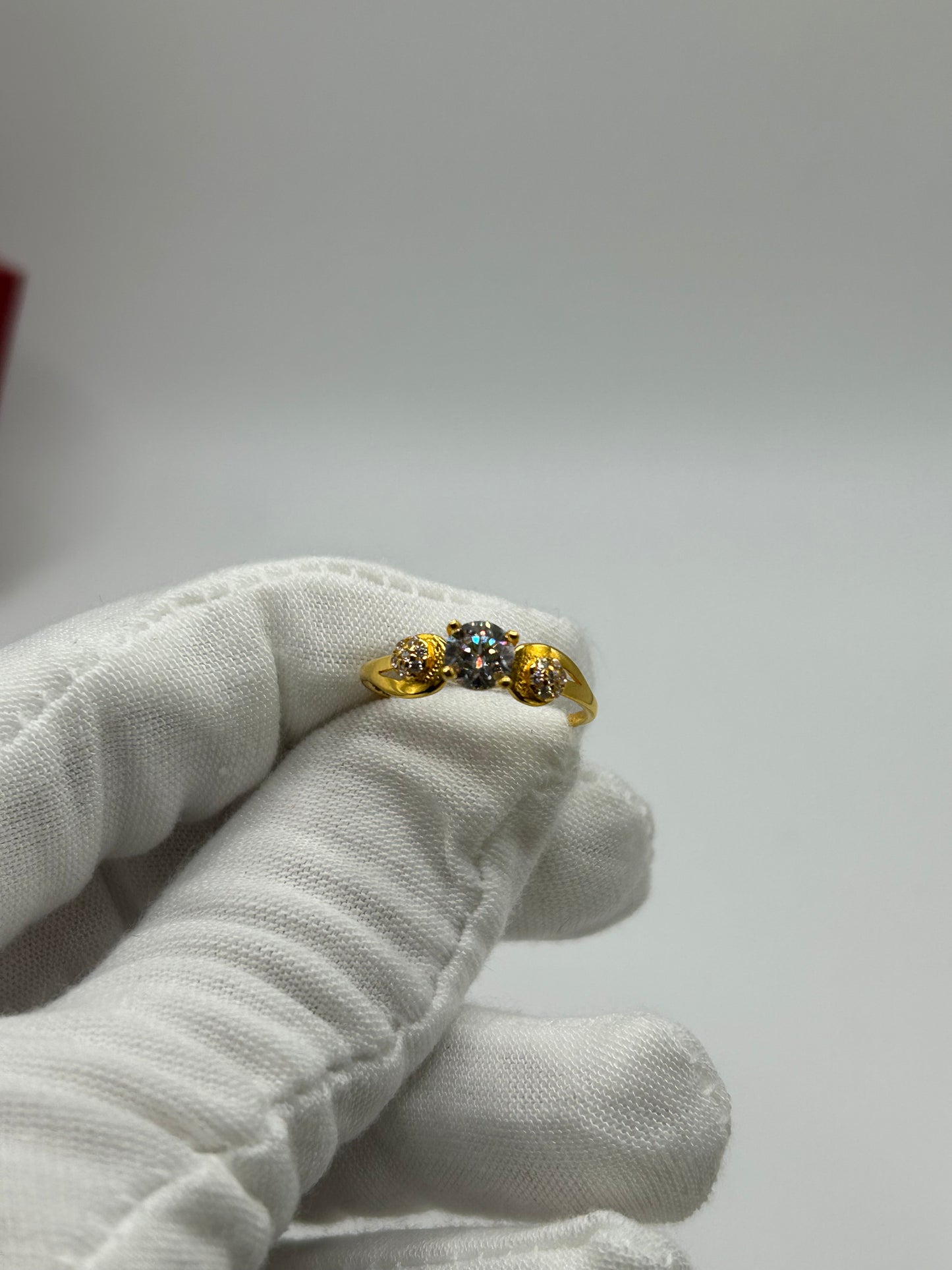 22ct Gold Ladies Ring 2.2 grams size P