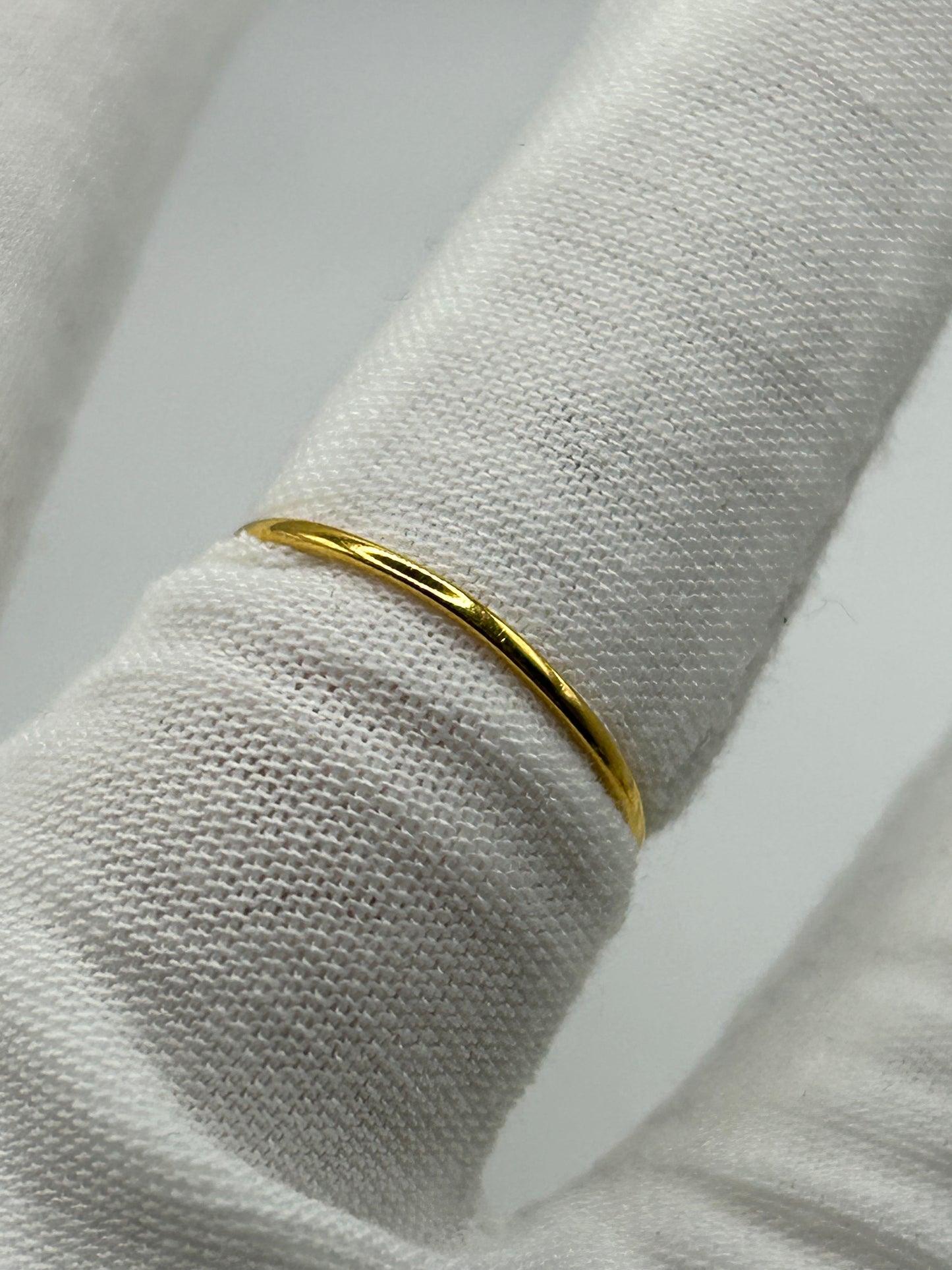 22ct Gold Ladies Ring 2.2 grams size P